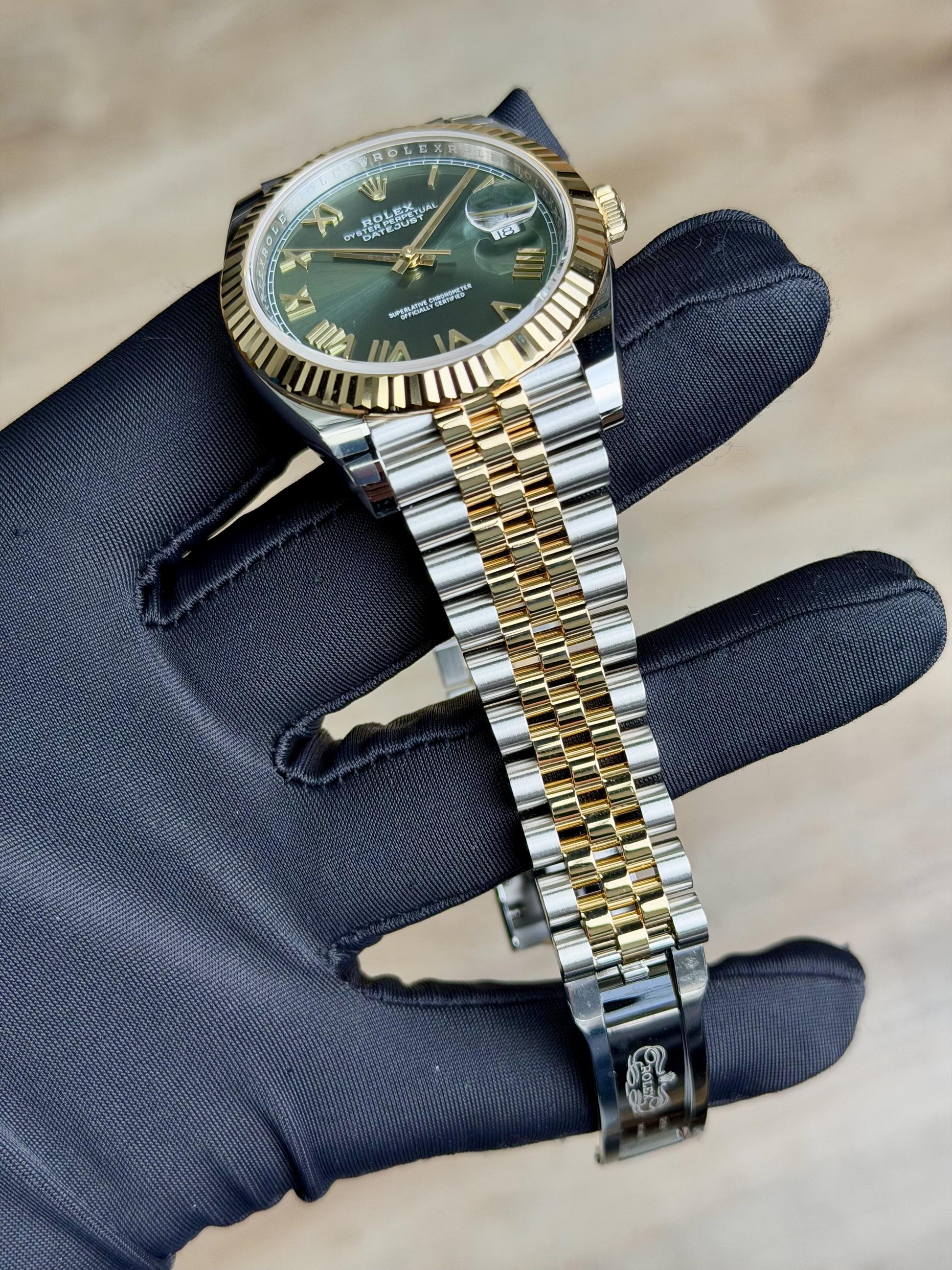 Rolex Datejust 41 Olive Green Roman Fluted Jubilee 2026 Unworn 126333