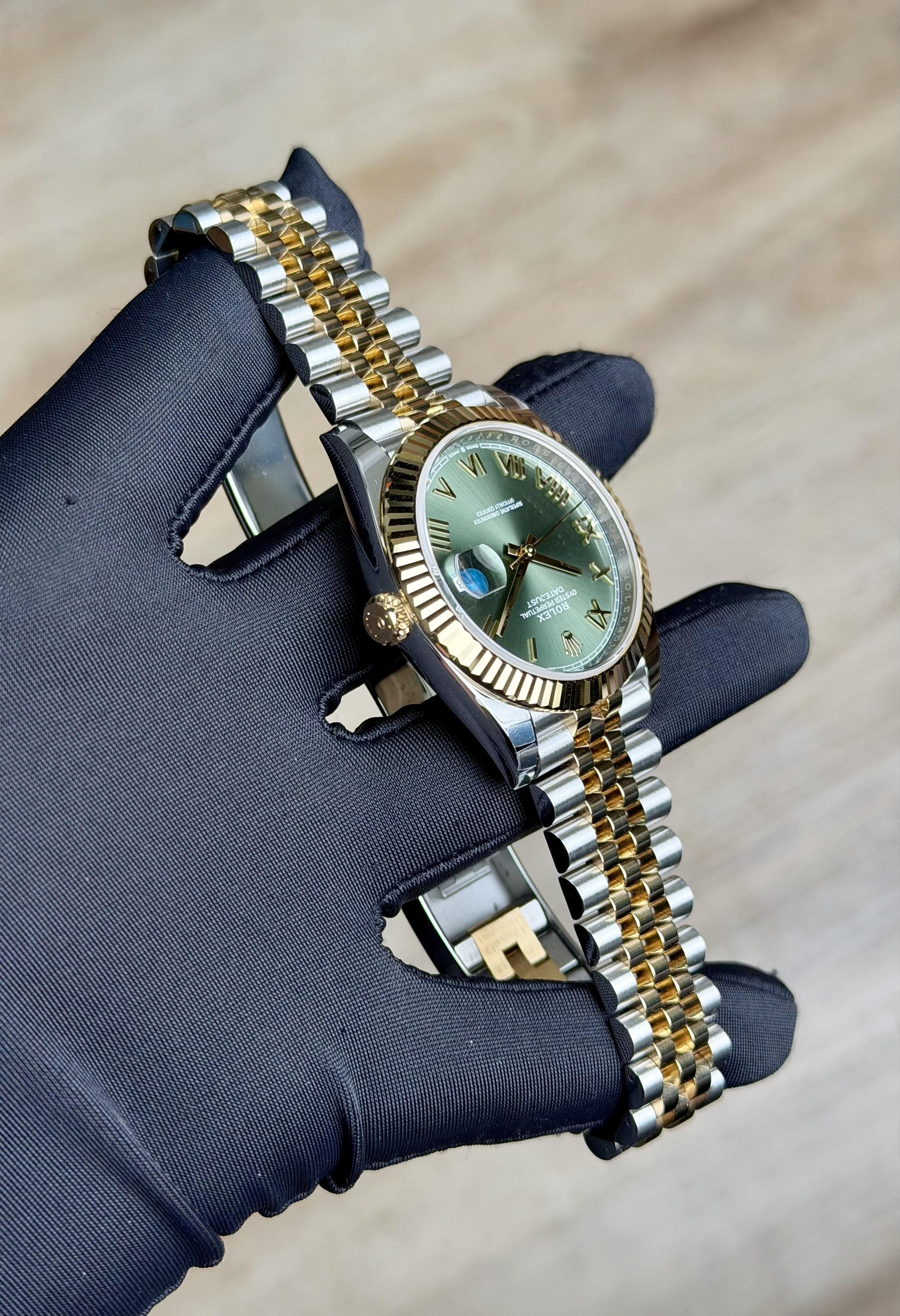 Rolex Datejust 41 Olive Green Roman Fluted Jubilee 2026 Unworn 126333
