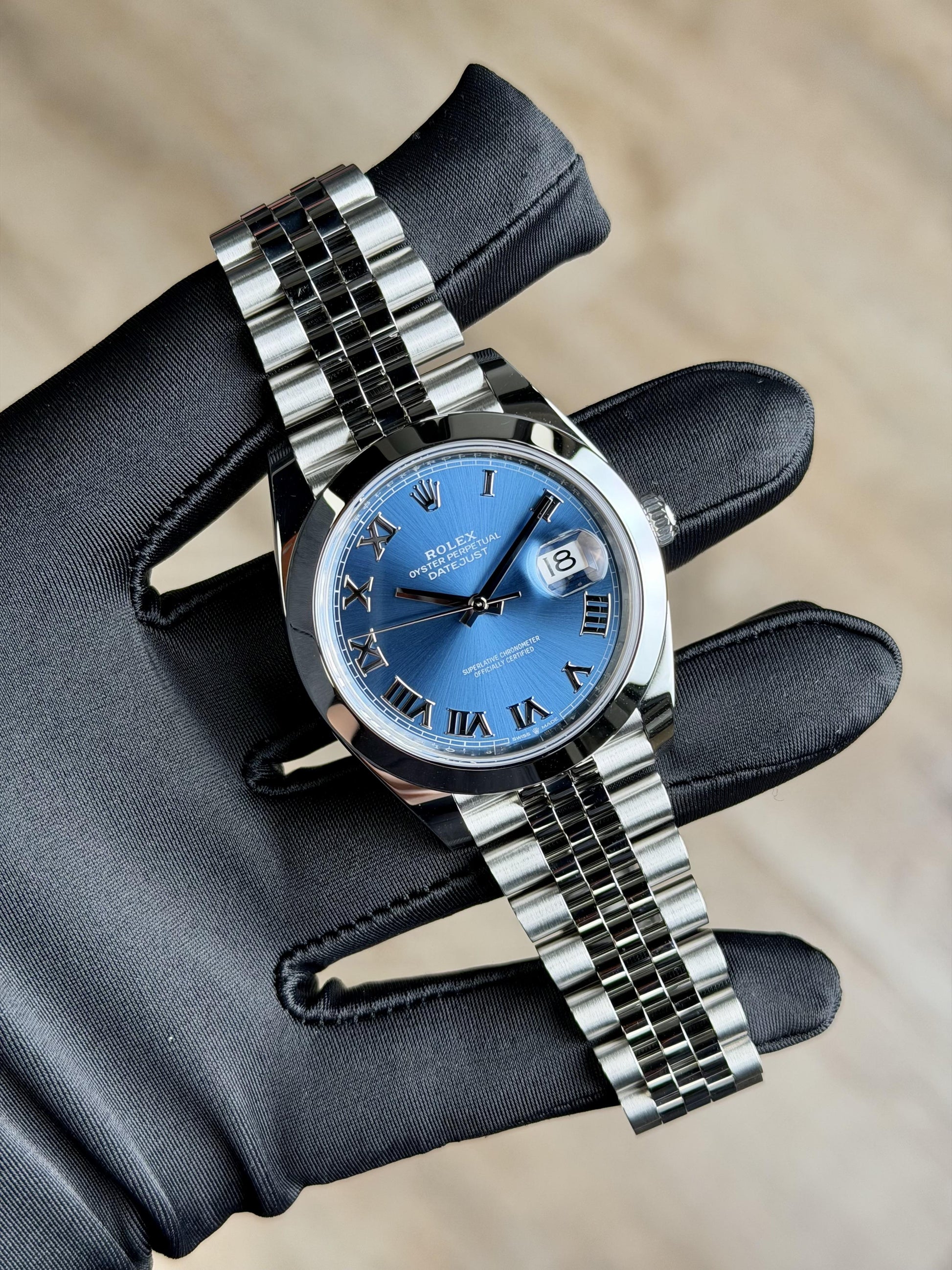 Rolex Datejust 41 Blue Roman Smooth Jubilee 2025 Unworn 126300
