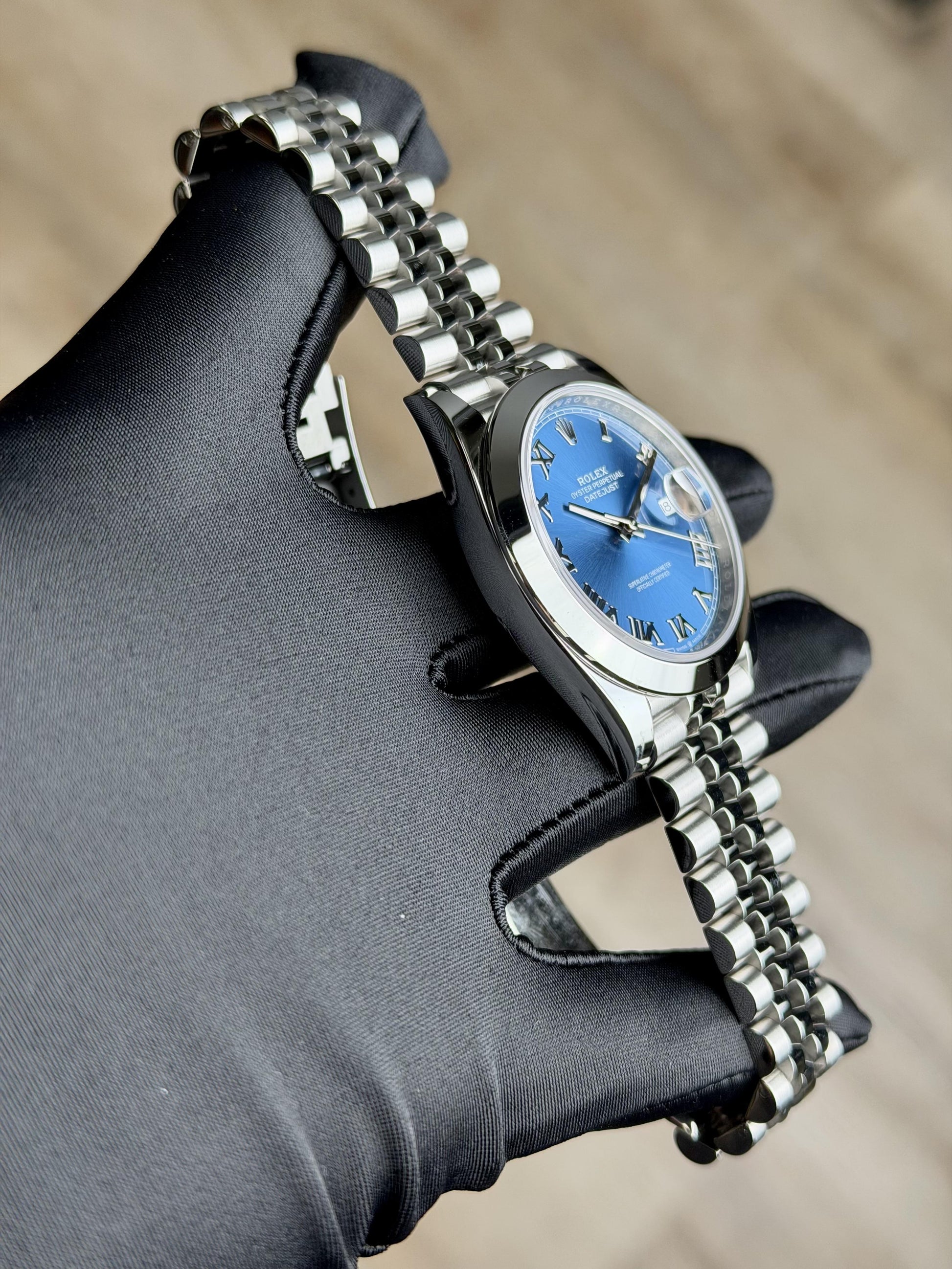 Rolex Datejust 41 Blue Roman Smooth Jubilee 2025 Unworn 126300