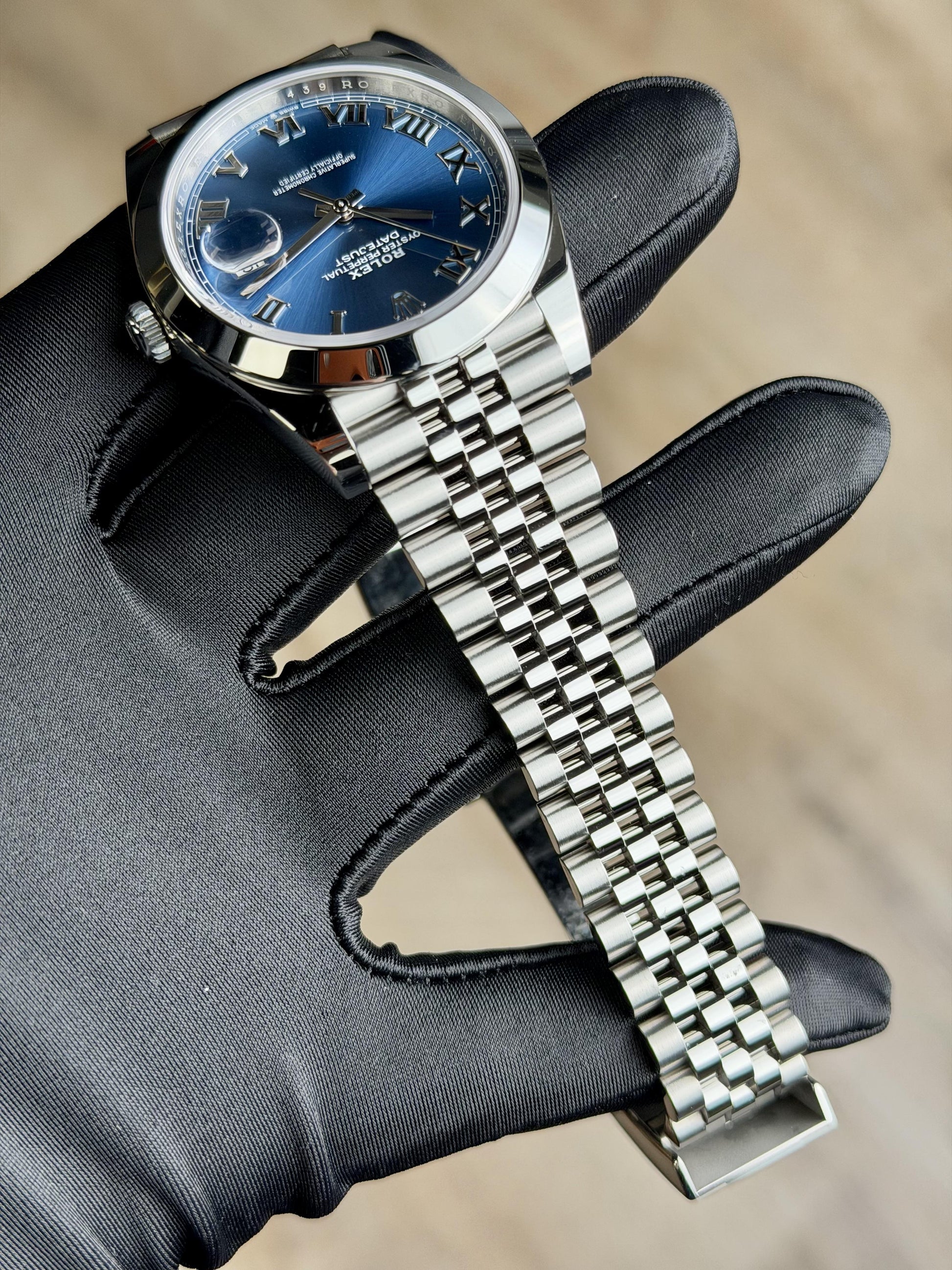 Rolex Datejust 41 Blue Roman Smooth Jubilee 2025 Unworn 126300