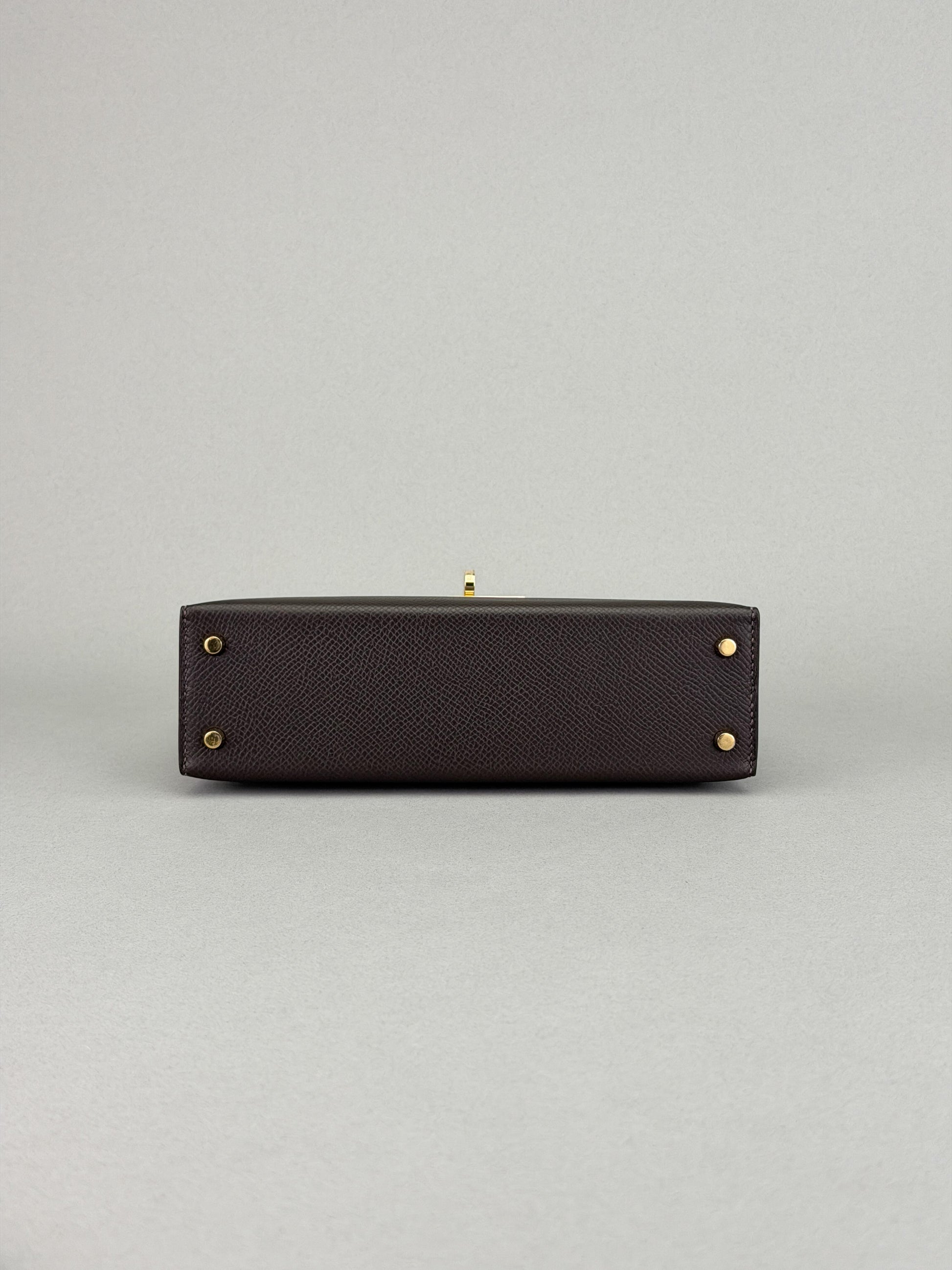 HERMES Mini Kelly 20 Sellier Epsom Bai Brun Permabrass Hardware G 2026