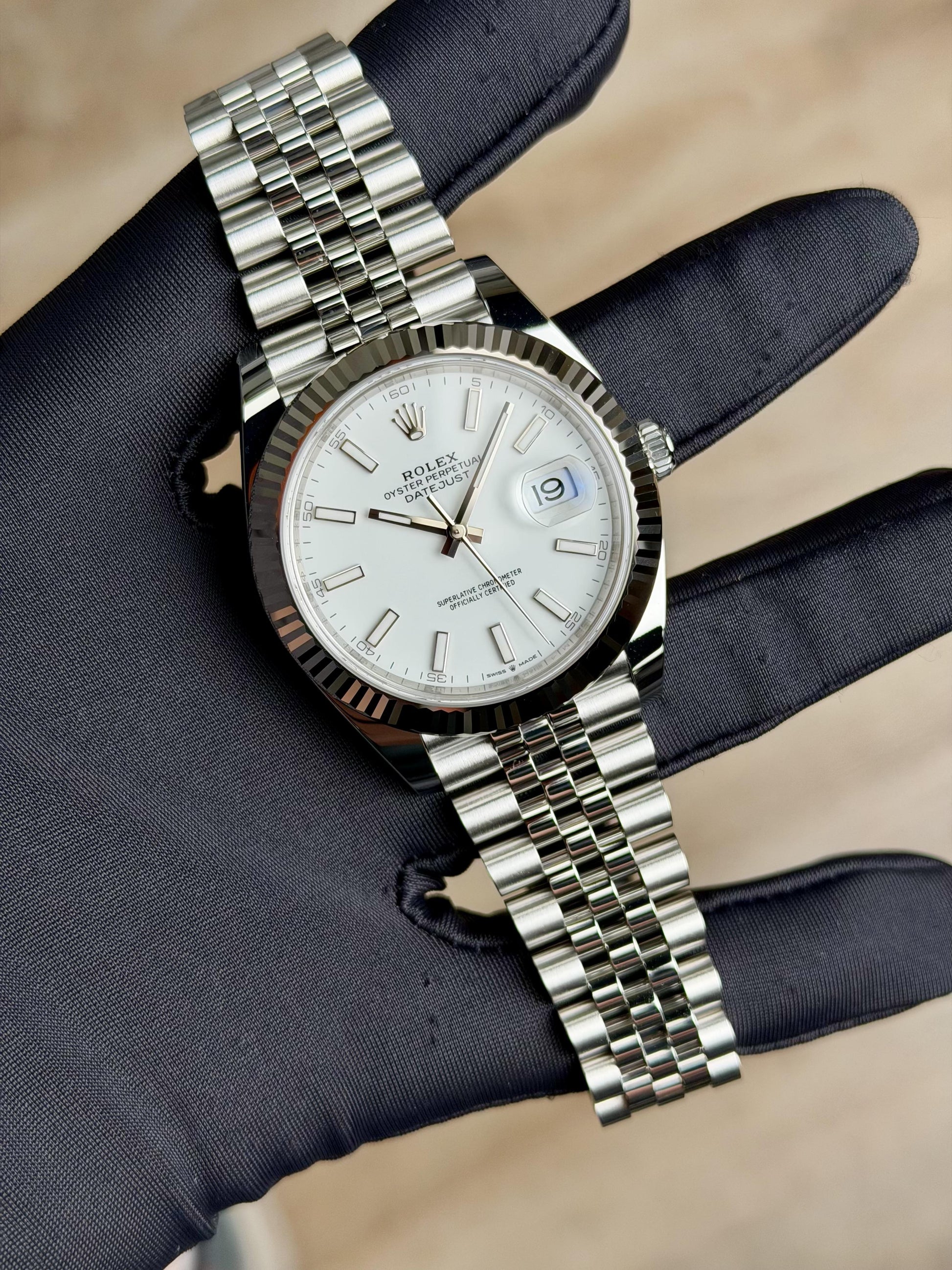 Rolex Datejust 41 White Index Fluted Jubilee 2026 Unworn 126334