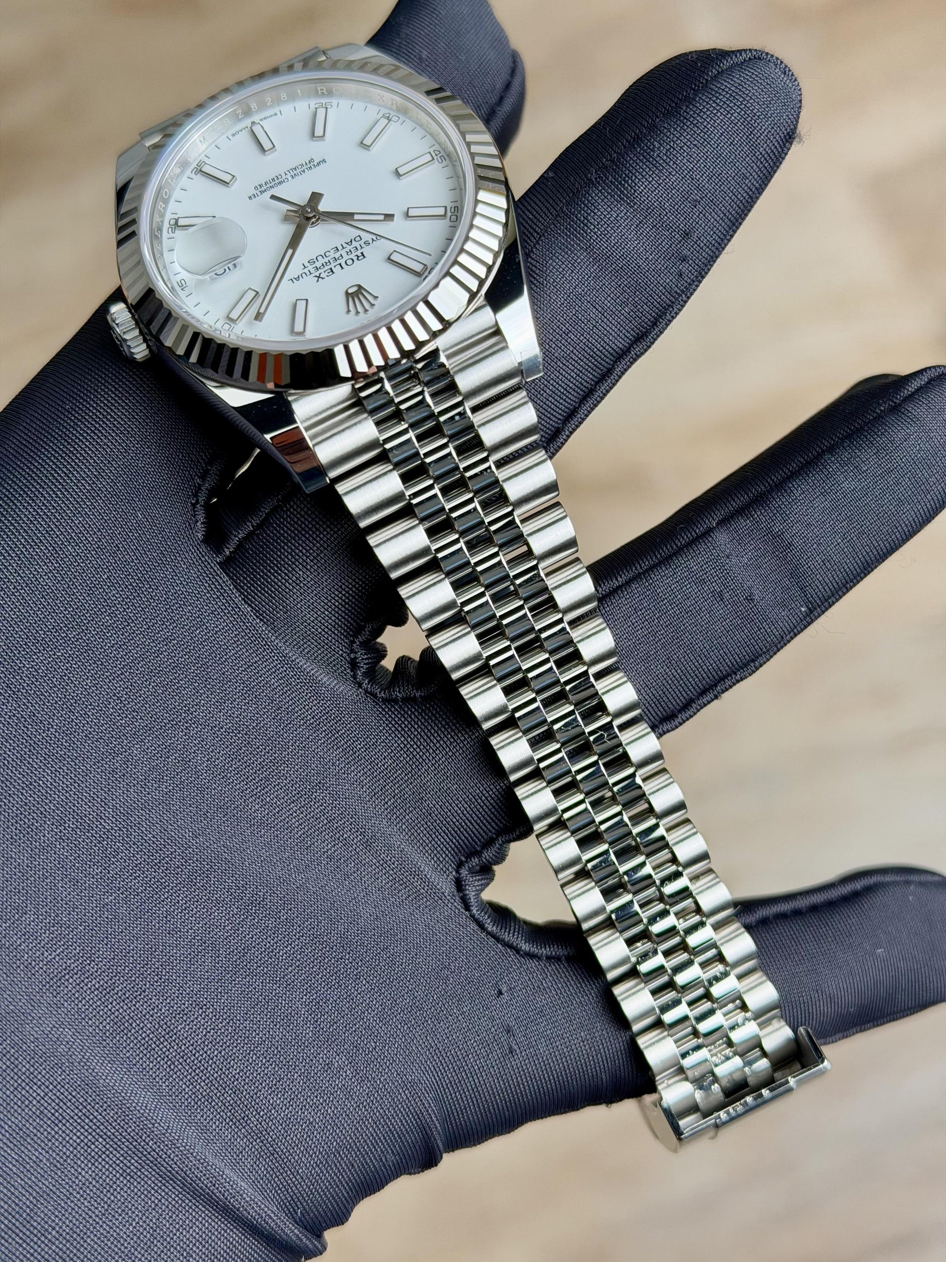 Rolex Datejust 41 White Index Fluted Jubilee 2026 Unworn 126334