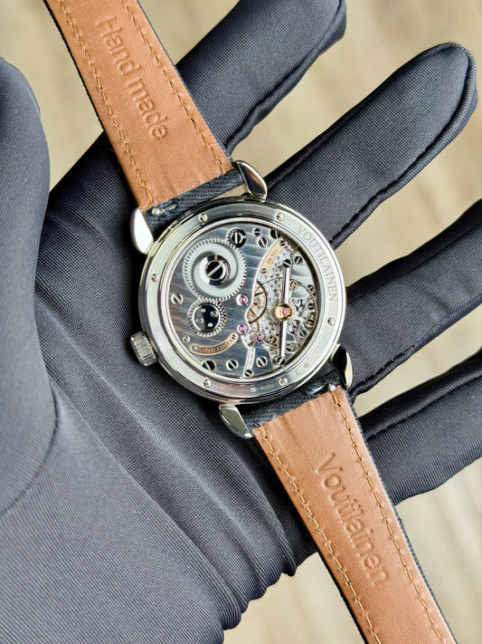 Voutilainen Green/Black Enamel Smooth Platinum Unworn 2026 Vingt-8