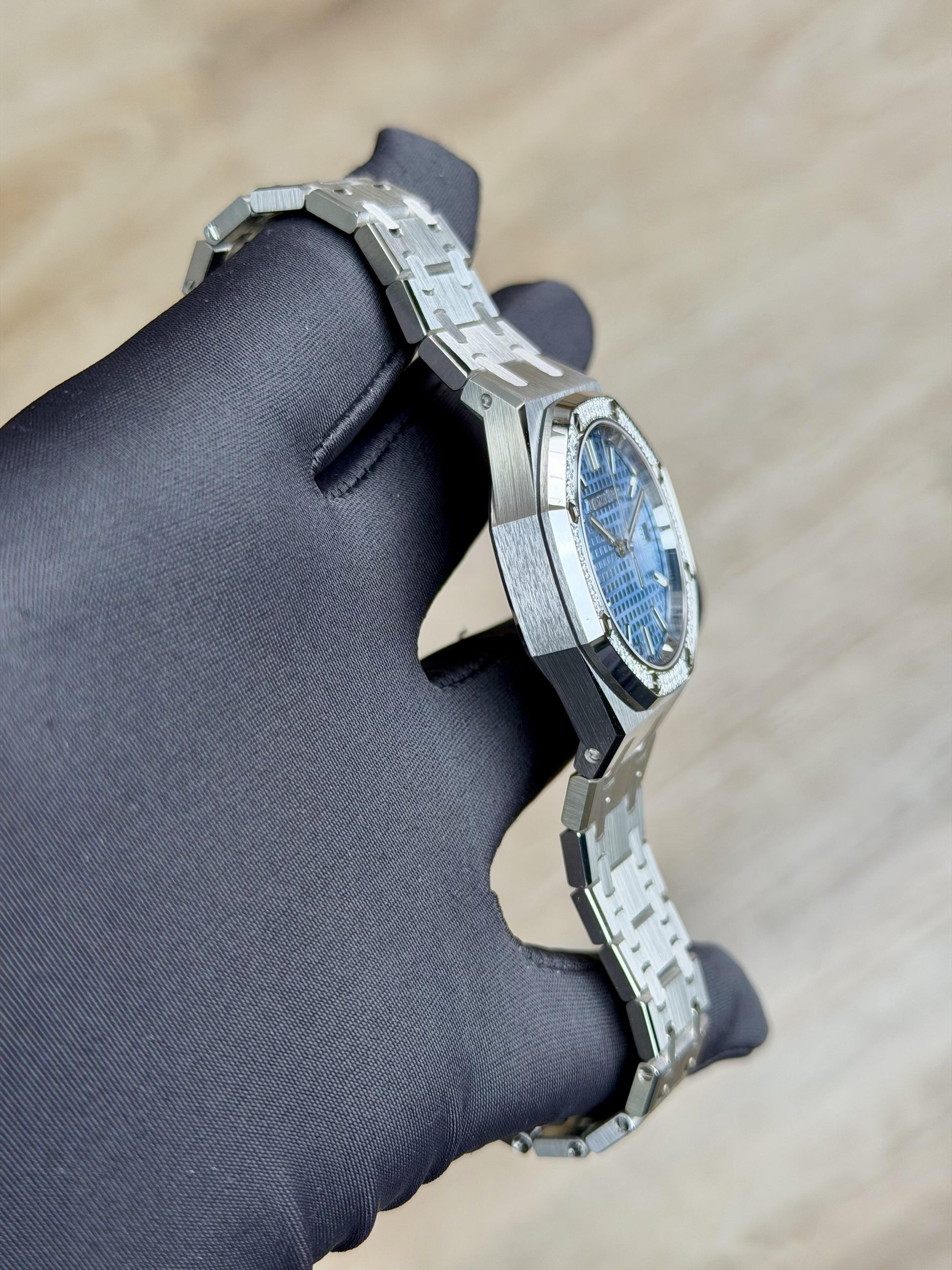 Audemars Piguet Royal Oak Ice Blue Diamond 2025 Unworn 77451ST.ZZ.1361ST.03