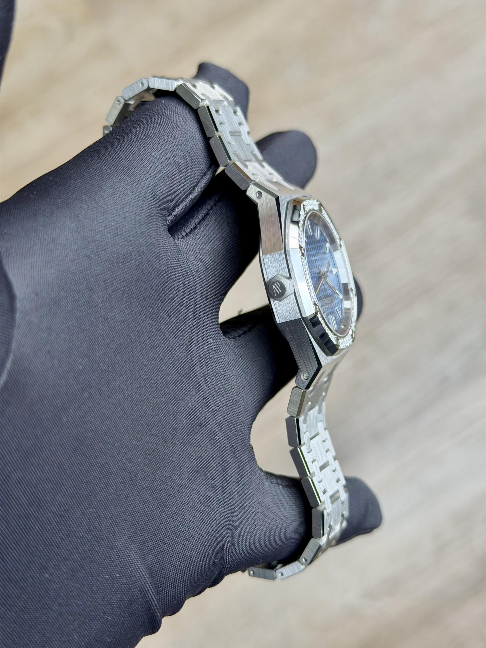 Audemars Piguet Royal Oak Ice Blue Diamond 2025 Unworn 77451ST.ZZ.1361ST.03