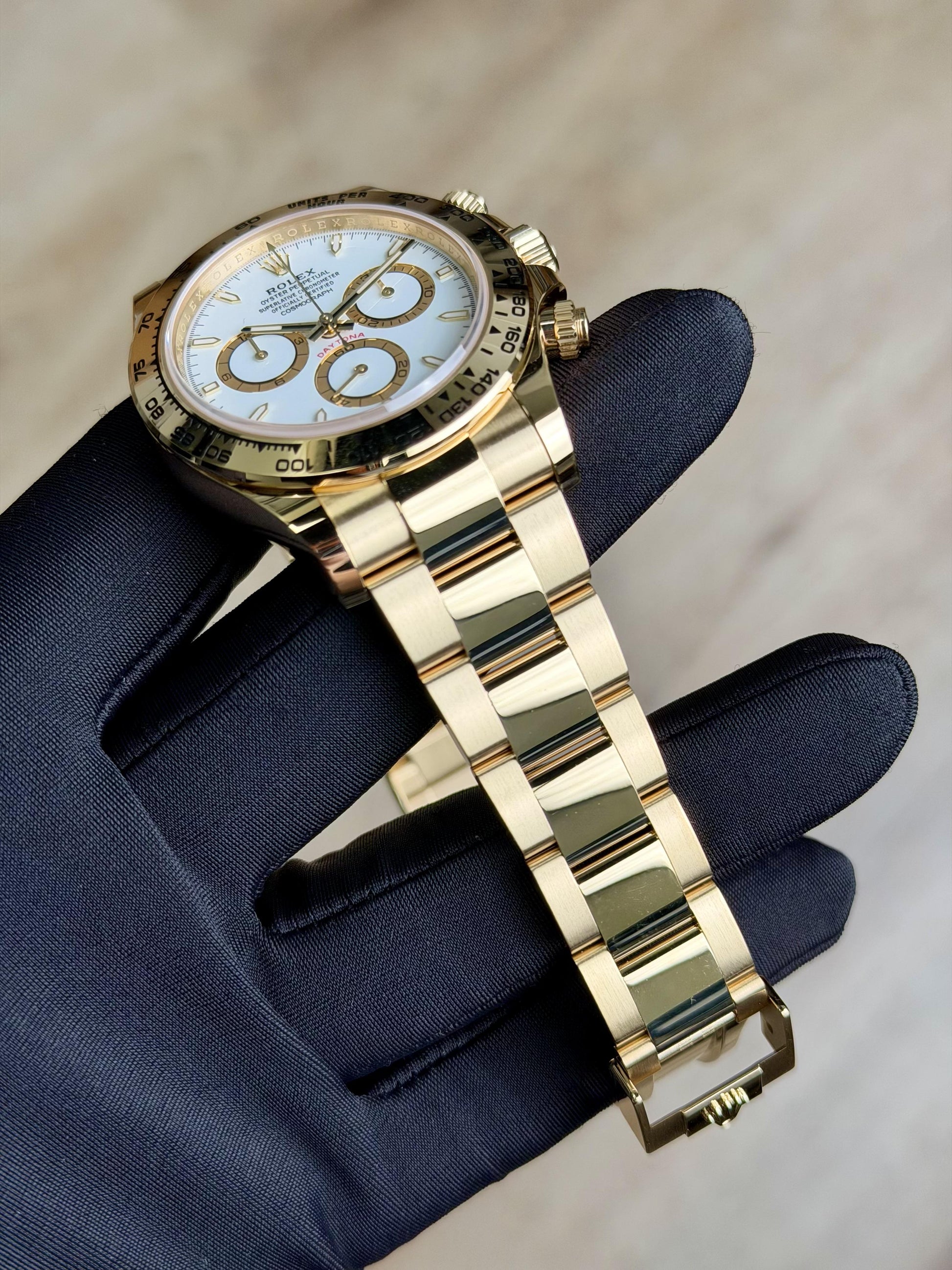Rolex Daytona 40 White/White Index Oyster 2026 Unworn 126508