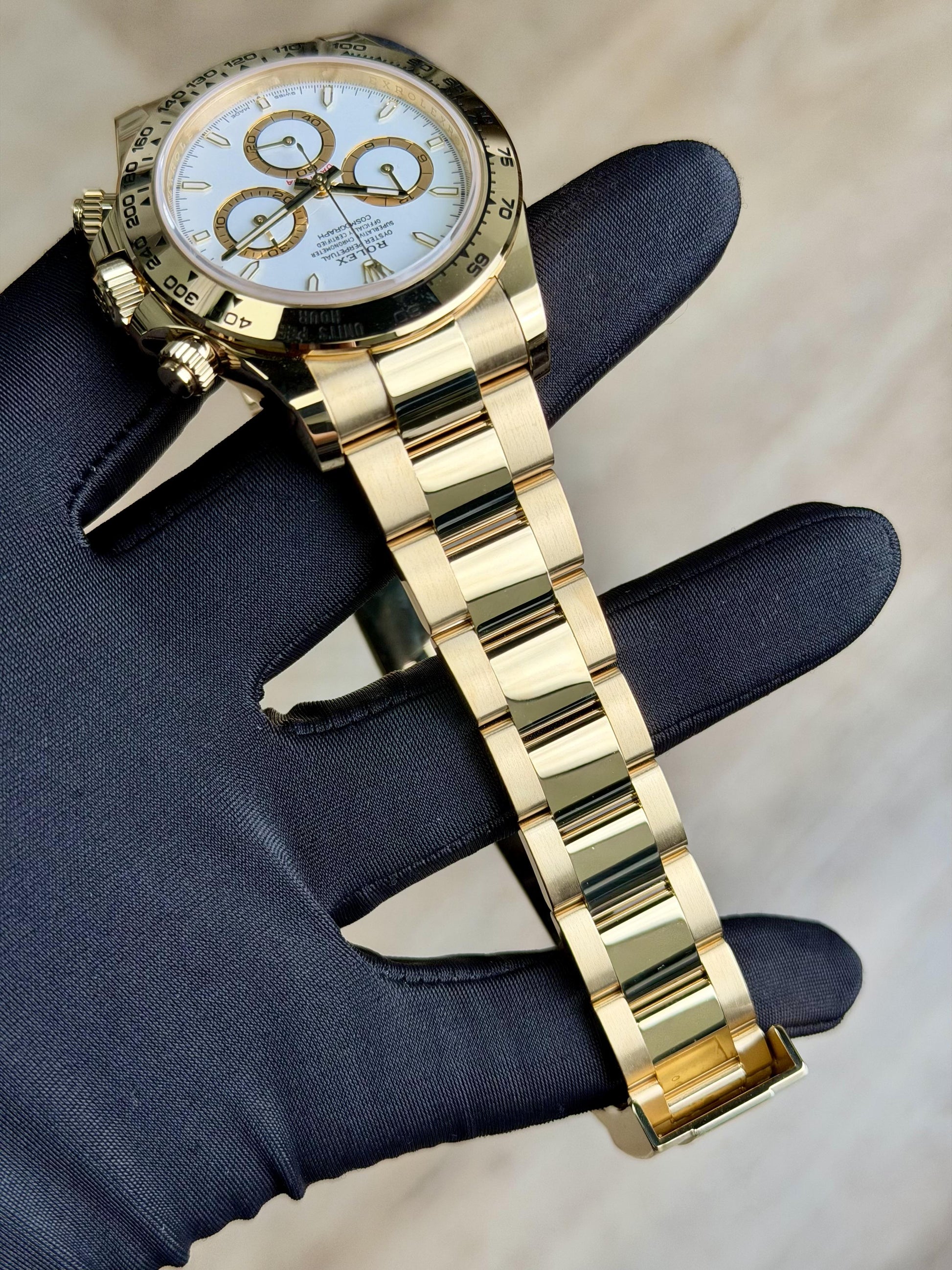 Rolex Daytona 40 White/White Index Oyster 2026 Unworn 126508