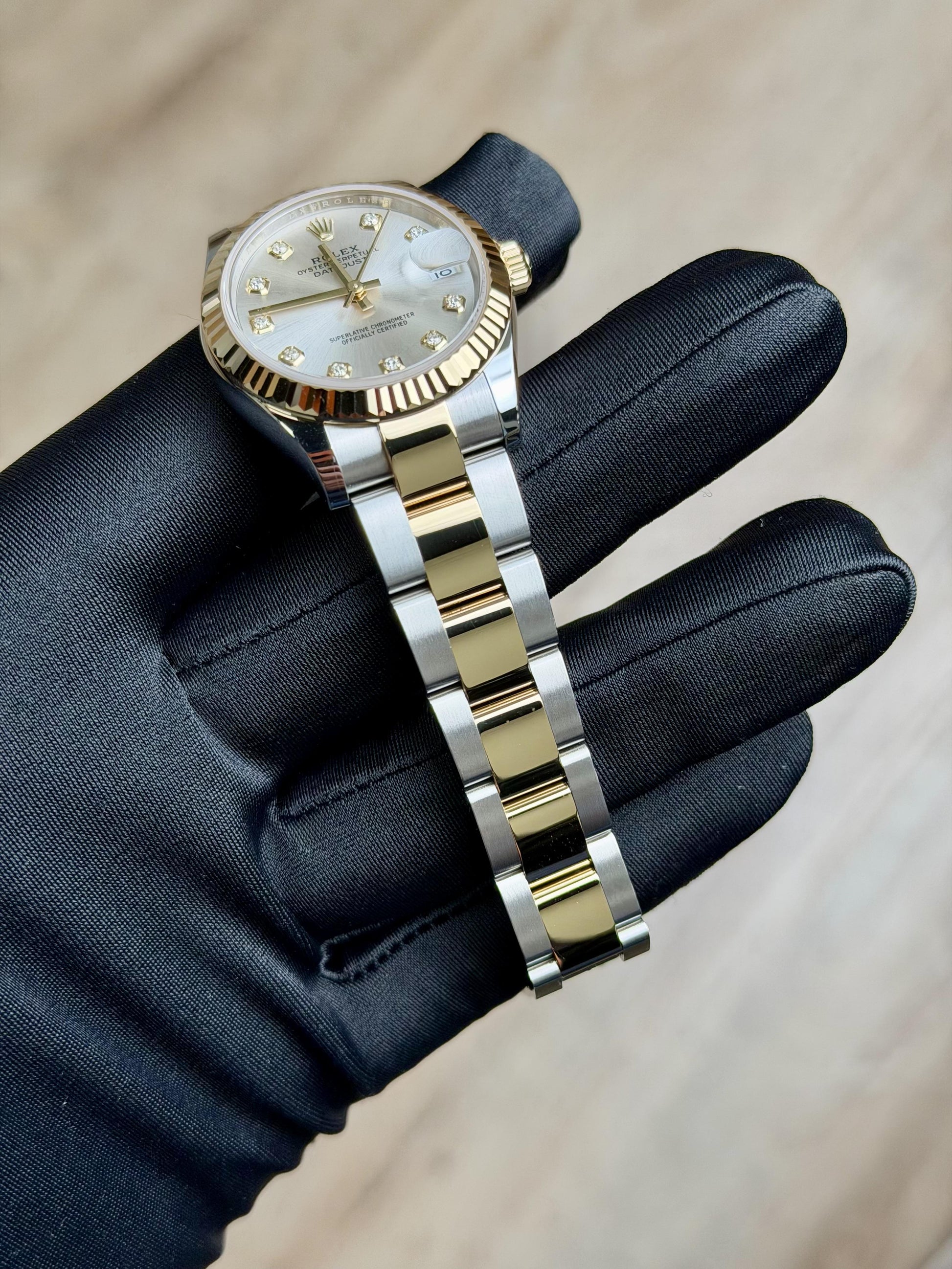 Rolex Datejust 31 Silver Diamond Fluted Oyster 2026 Unworn 278273