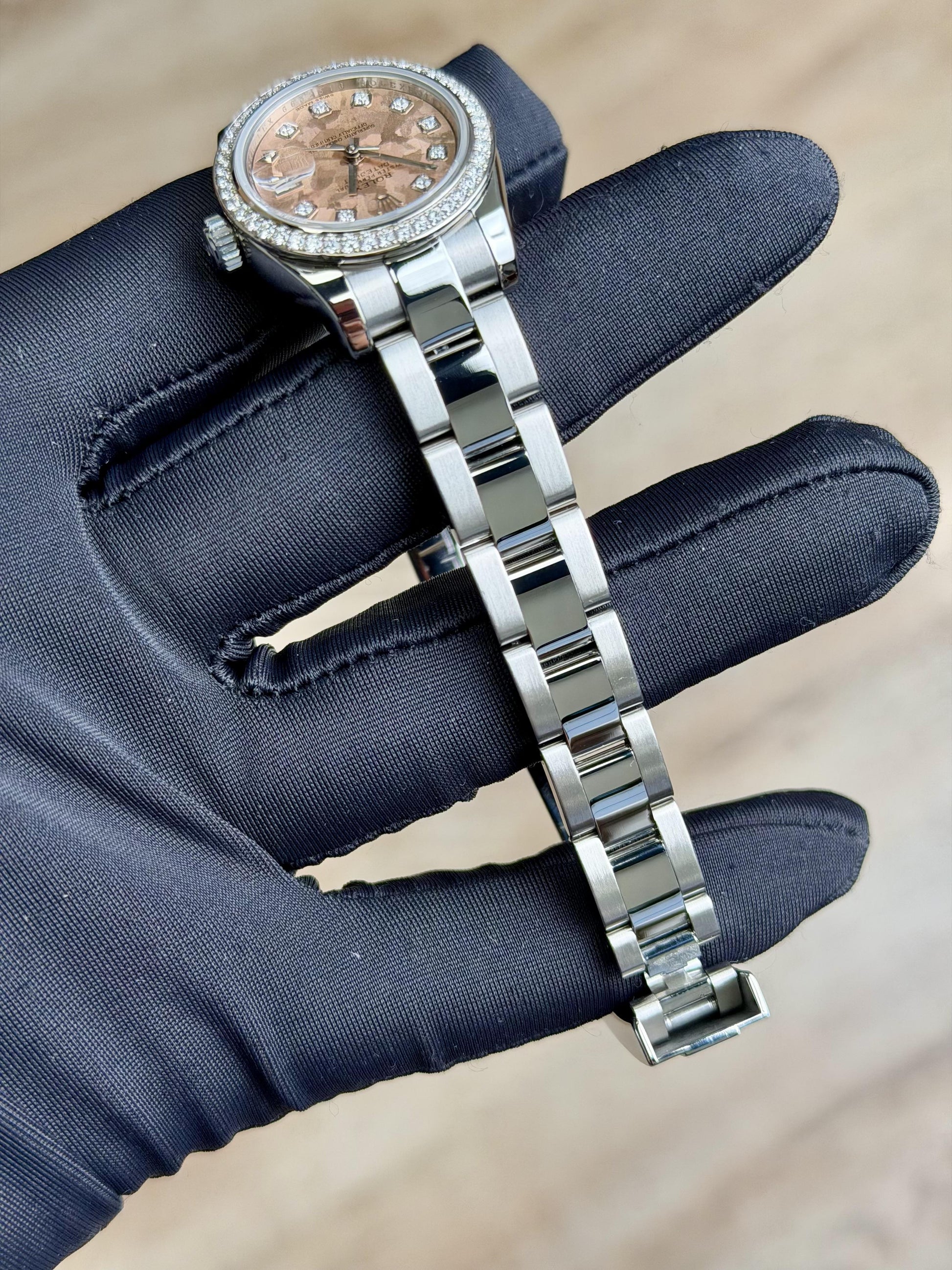 Rolex Datejust 26 Pink Rose Flakes Diamond Oyster Preowned 2017 179384RBR