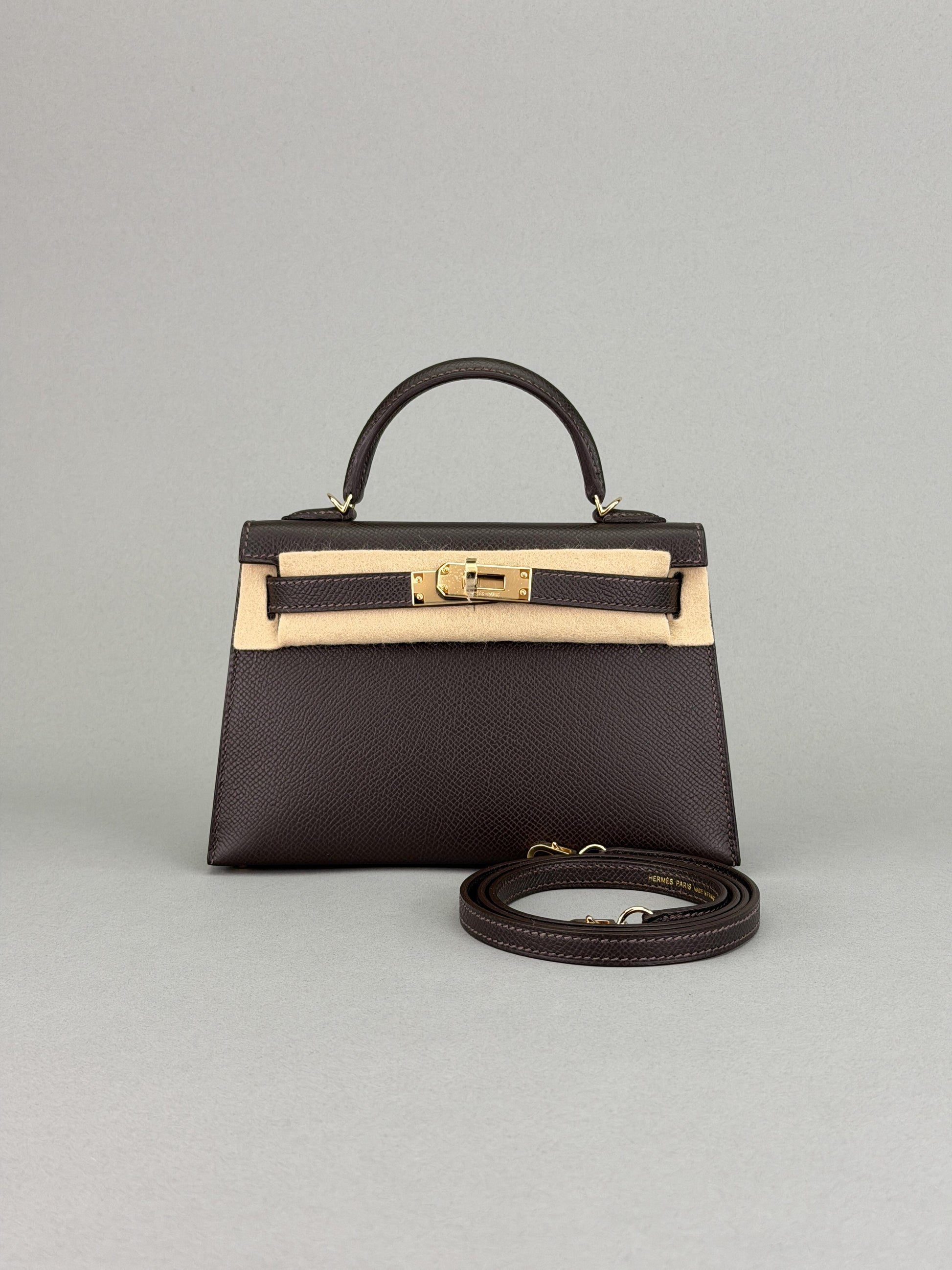 HERMES Mini Kelly 20 Sellier Epsom Bai Brun Permabrass Hardware G 2026