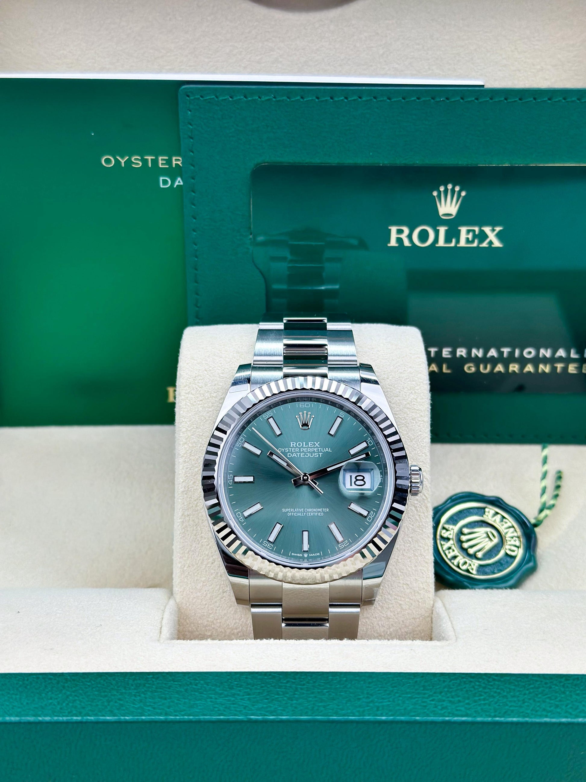 Rolex Datejust 41 Mint Green Index Fluted Oyster 2026 Unworn 126334