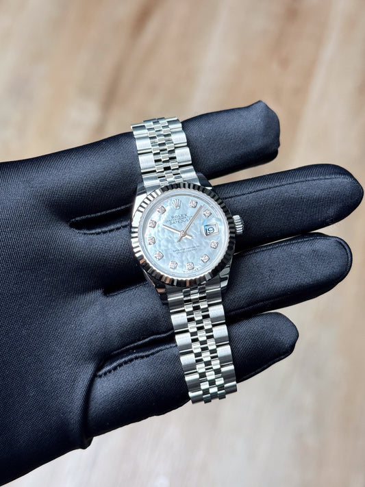 Rolex Datejust 28 MOP Pearl Diamond Fluted Jubilee 2026 Unworn 279174