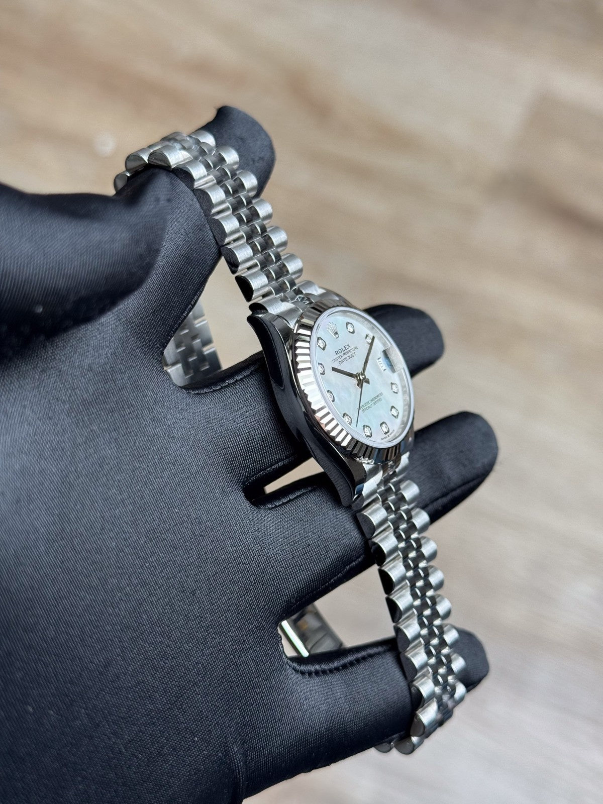 Rolex Datejust 31 MOP Pearl Diamond Fluted Jubilee 2026 Unworn 278274