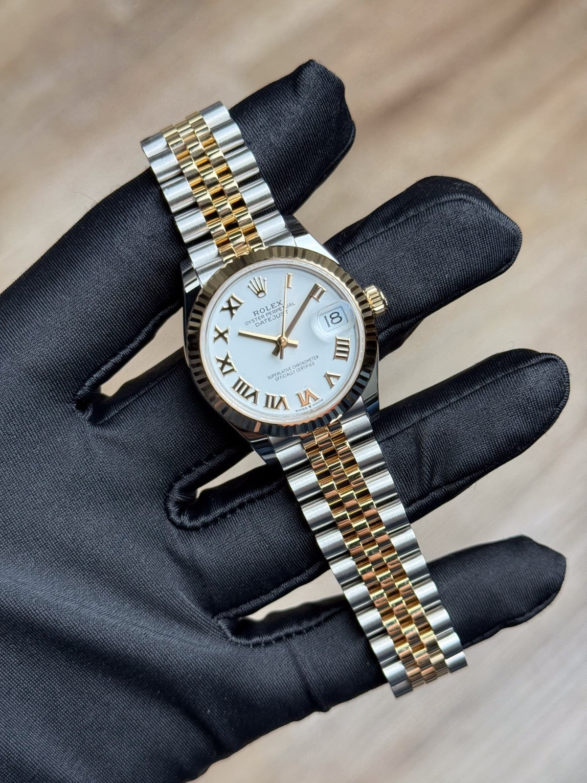 Rolex Datejust 31 White Roman Fluted Jubilee 2026 Unworn 278273