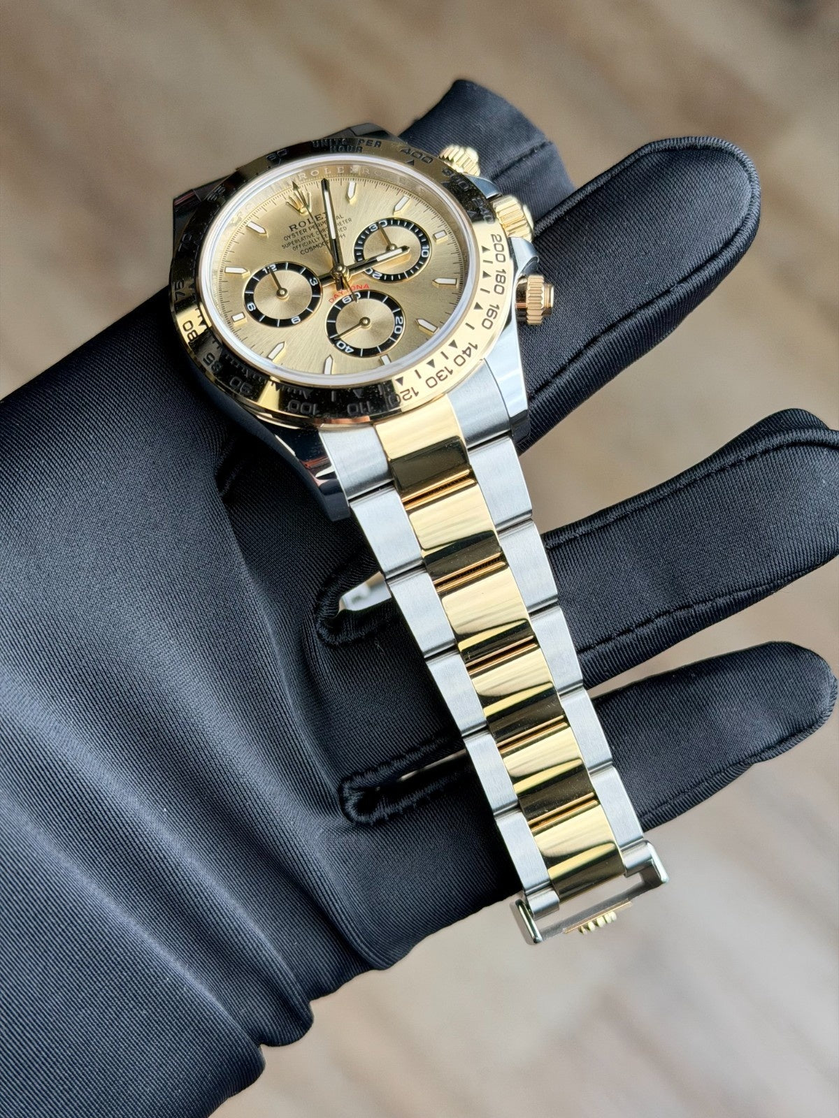 Rolex Daytona 40 Champagne/Champagne Index Oyster 2026 Unworn 126503