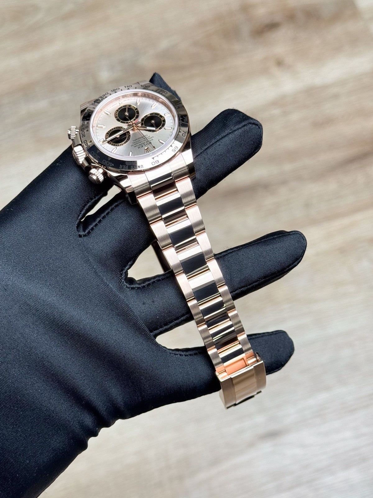 Rolex Daytona 40 Sundust/Black Index Oyster 2026 Unworn 126505
