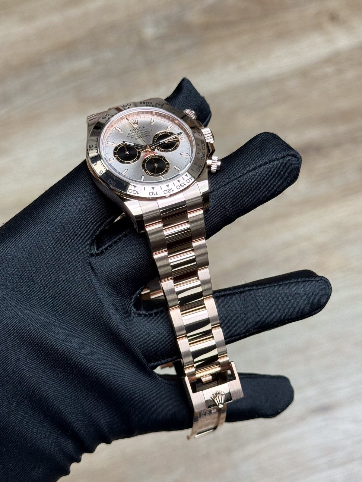 Rolex Daytona 40 Sundust/Black Index Oyster 2026 Unworn 126505