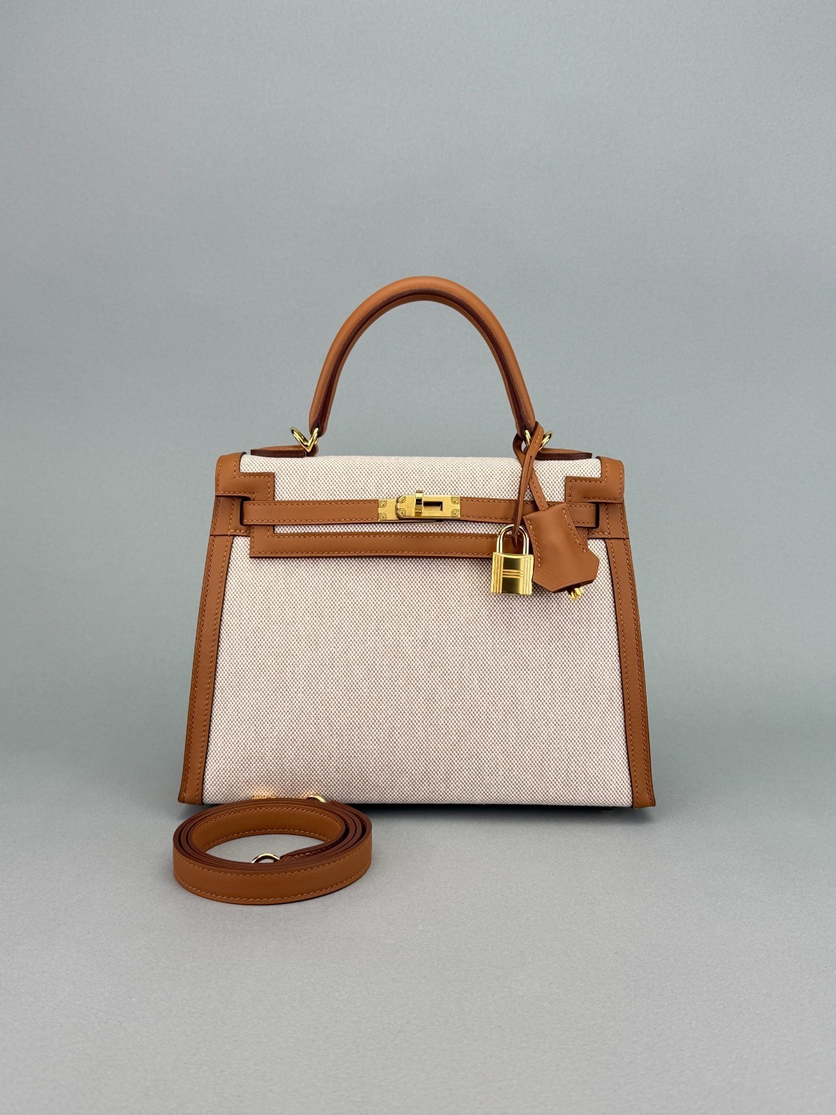 Hermes Kelly 25 Sellier Toile Gold/Beige Gold Hardware W Stamp 2024