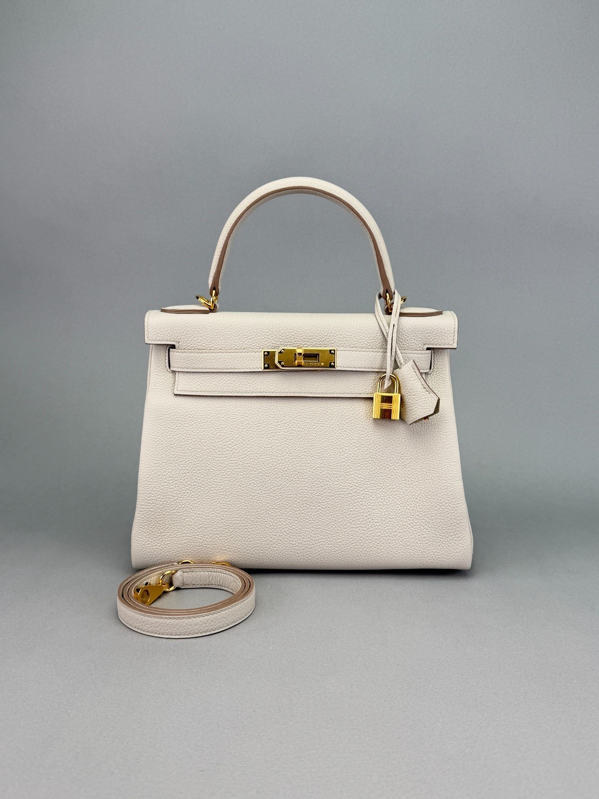 Hermes Kelly 28 Retourne Togo Beton Gold Hardware B Stamp 2025