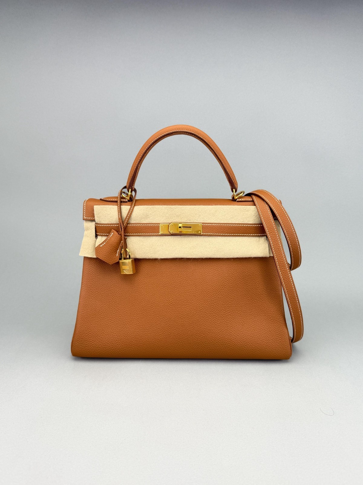 Hermes Kelly 32 Retourne Togo Gold Gold Hardware Preowned C Stamp