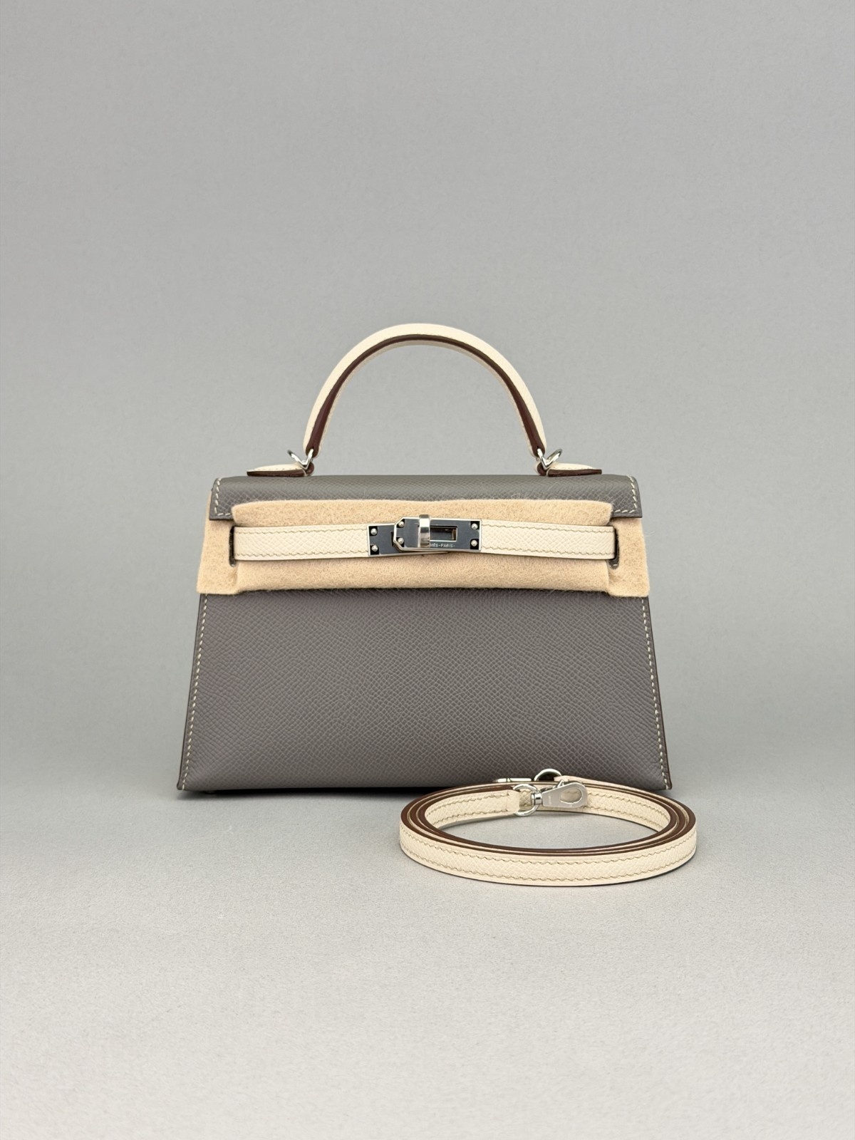 Hermes Mini Kelly 20 Epsom HSS Gris Meyer/Craie Palladium Hardware W Stamp 2025