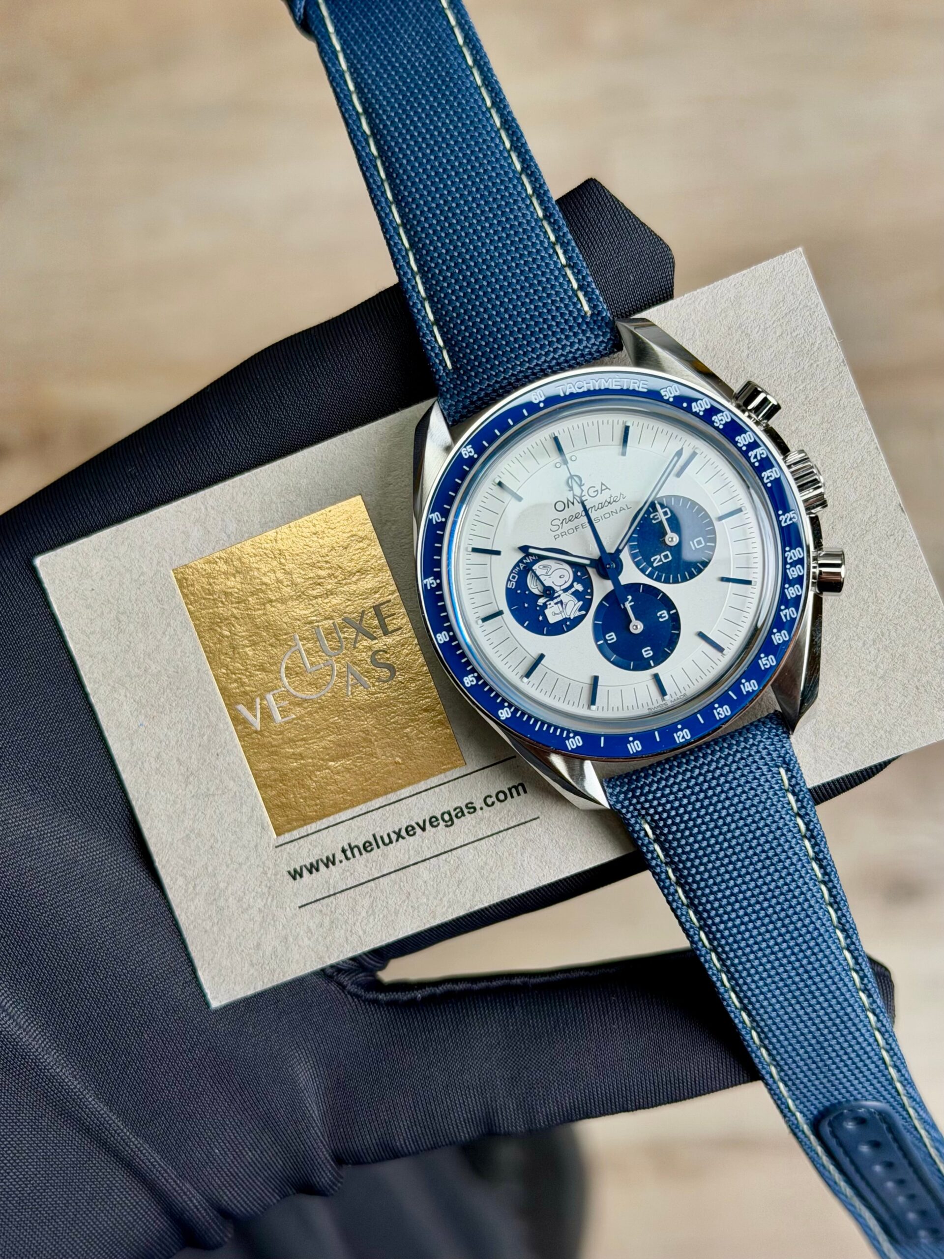 Omega Speedmaster Silver Snoopy Award Blue Strap 31032425002001 Unworn