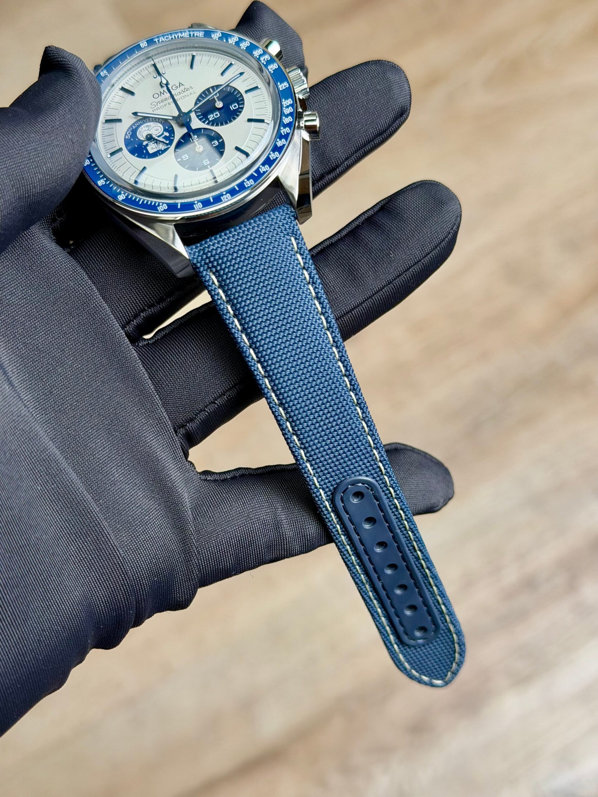 Omega Speedmaster Silver Snoopy Award Blue Strap 31032425002001 Unworn