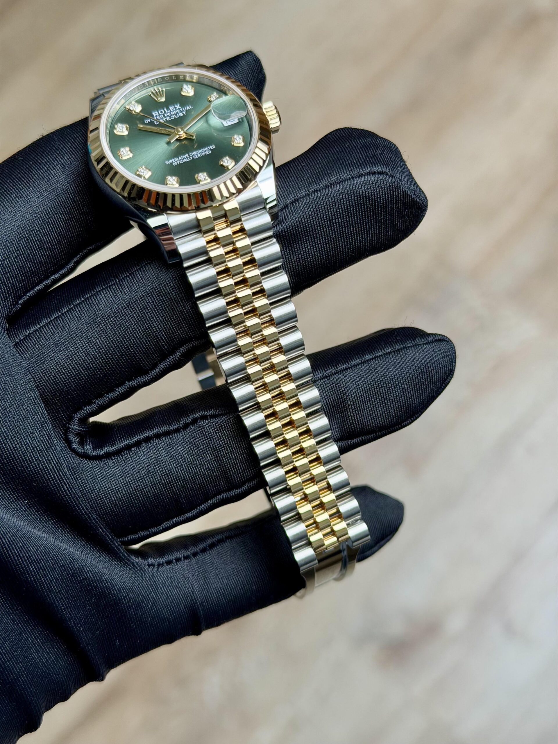 Rolex Datejust 31 Olive Green Diamond Fluted Jubilee 2026 Unworn 278273