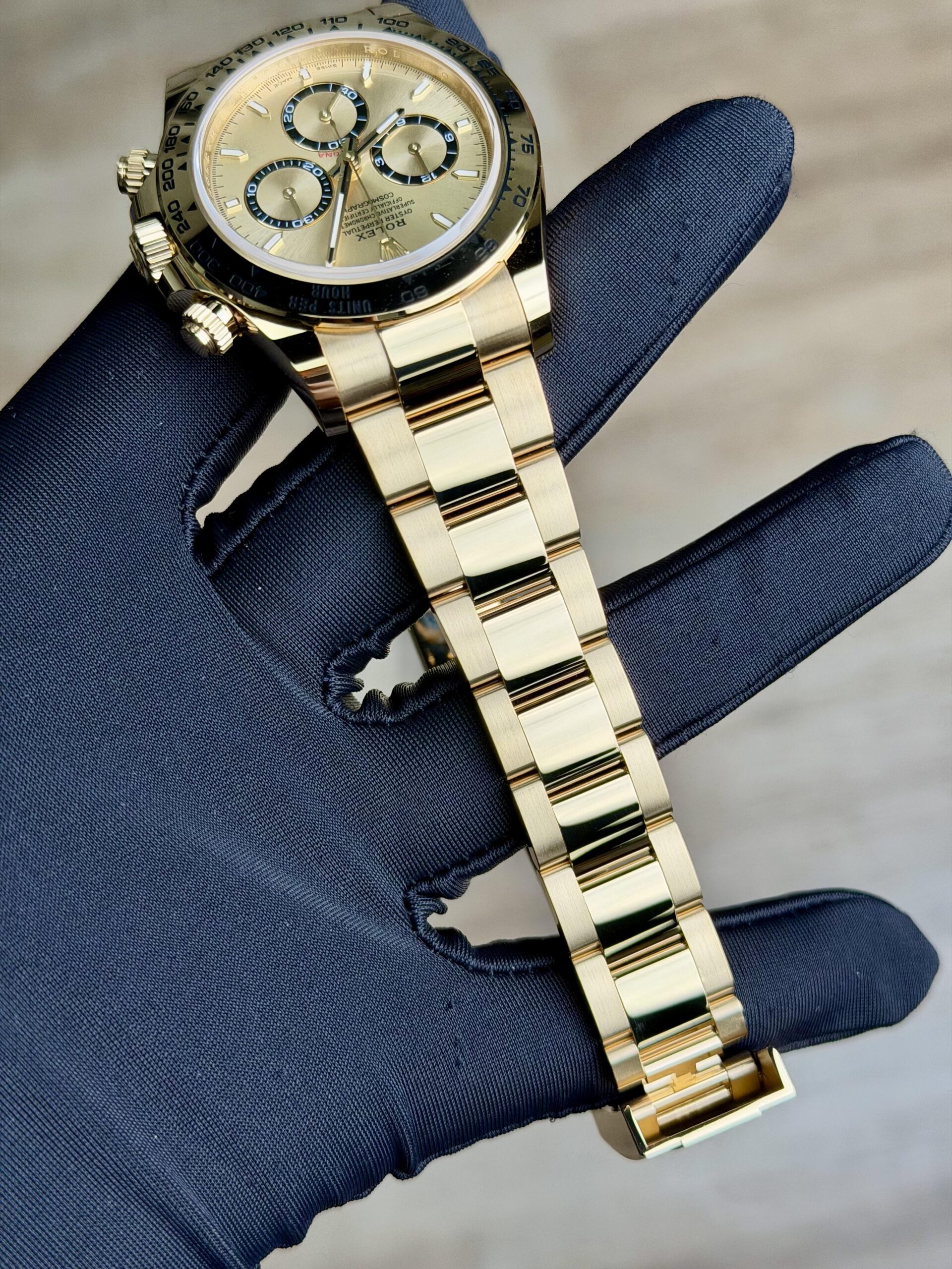 Rolex Daytona 40 Golden/Gold Index Oyster 2026 Unworn 126508