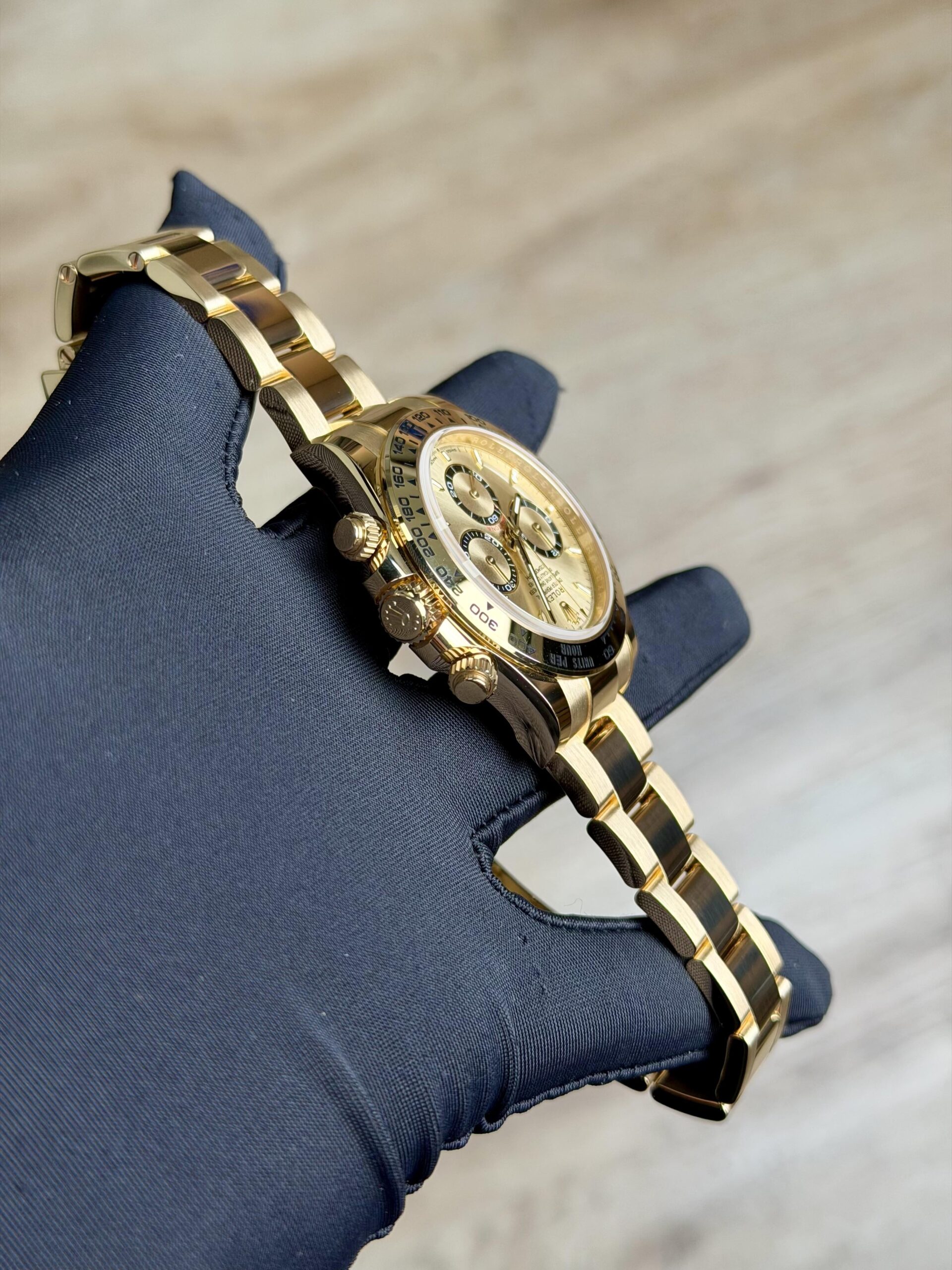 Rolex Daytona 40 Golden/Gold Index Oyster 2026 Unworn 126508