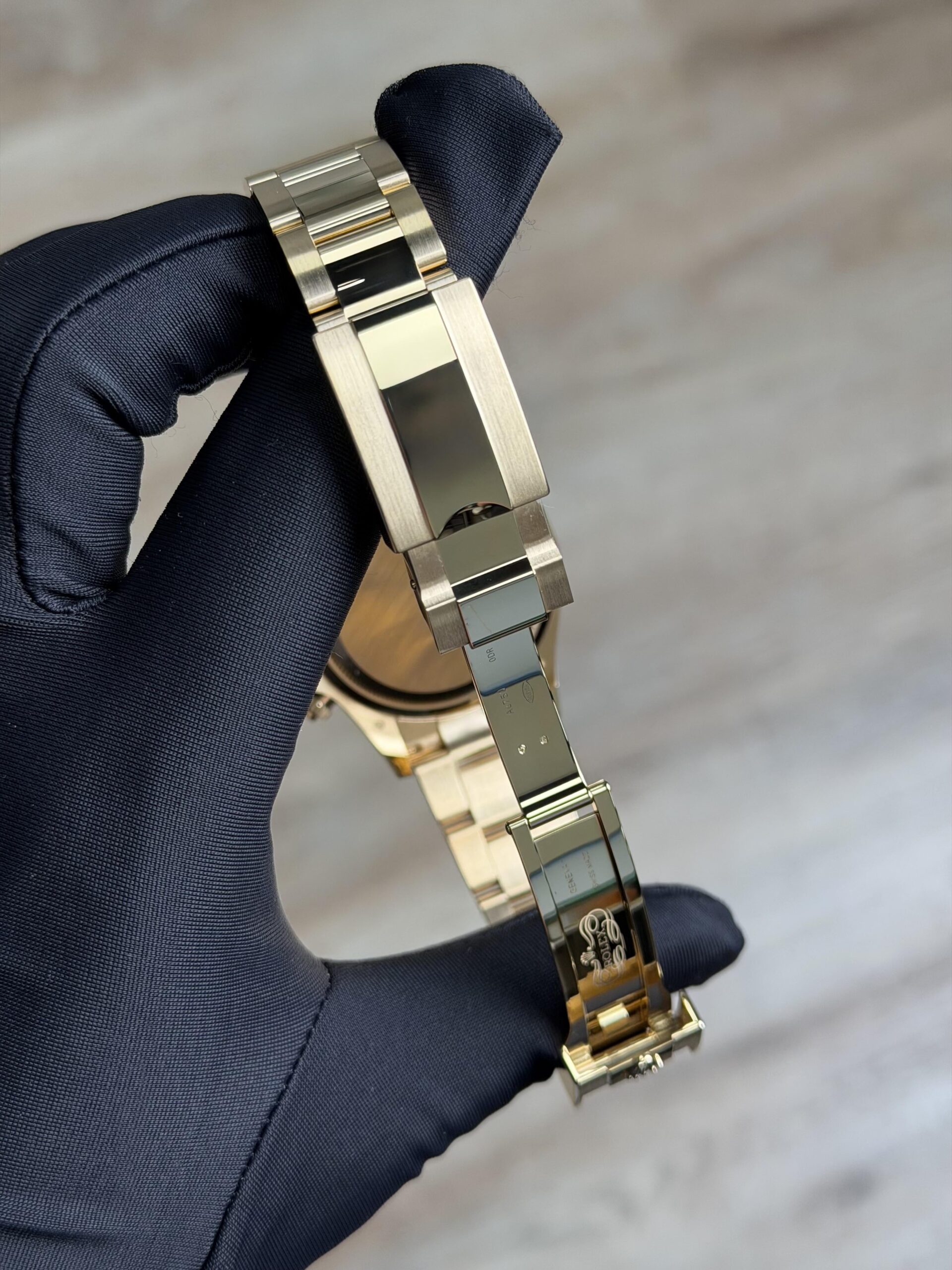 Rolex Daytona 40 Golden/Gold Index Oyster 2026 Unworn 126508