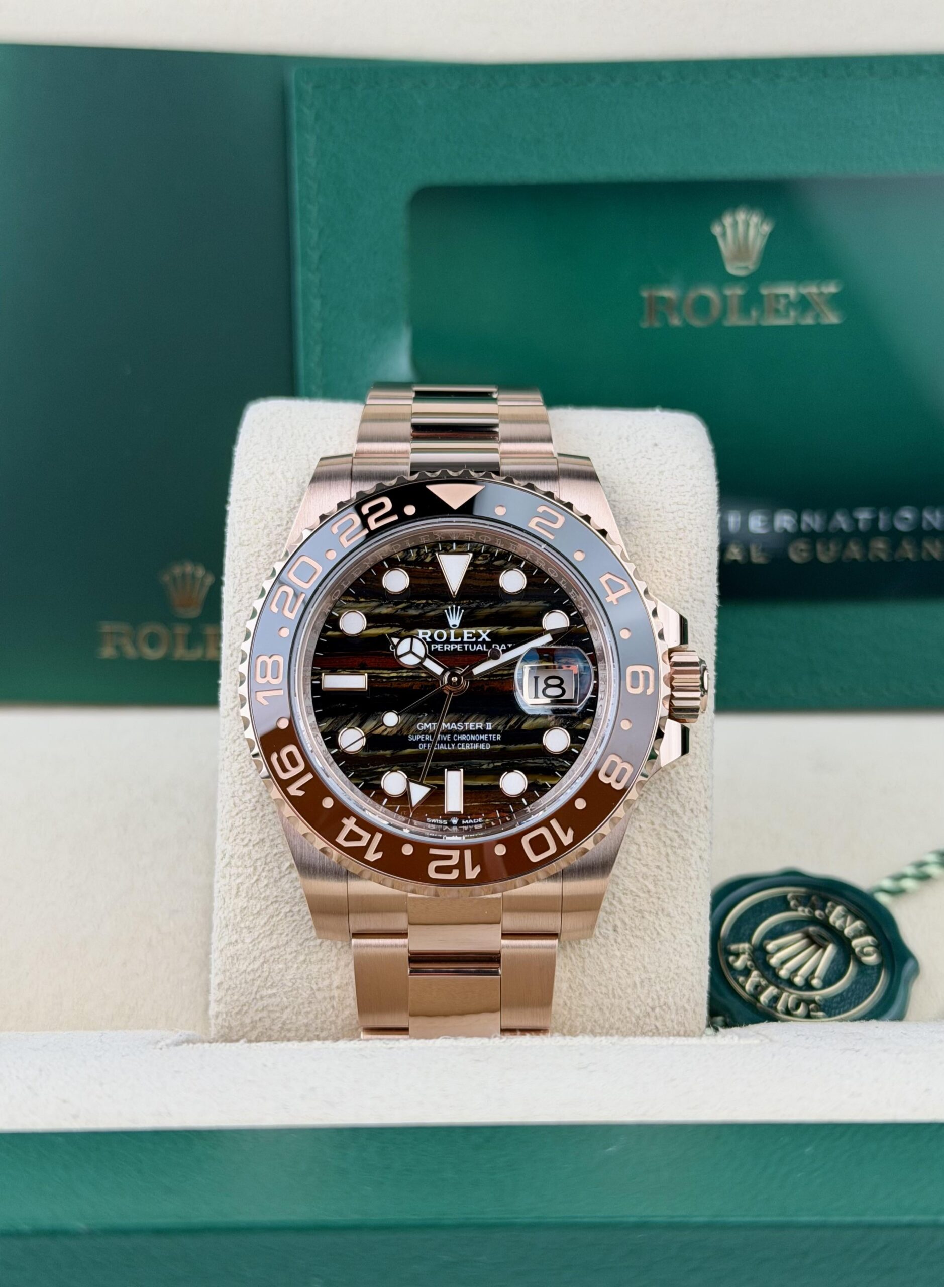 Rolex GMT-Master II 40 Tiger Iron Root Beer Black Oyster 2026 Unworn 126715CHNR