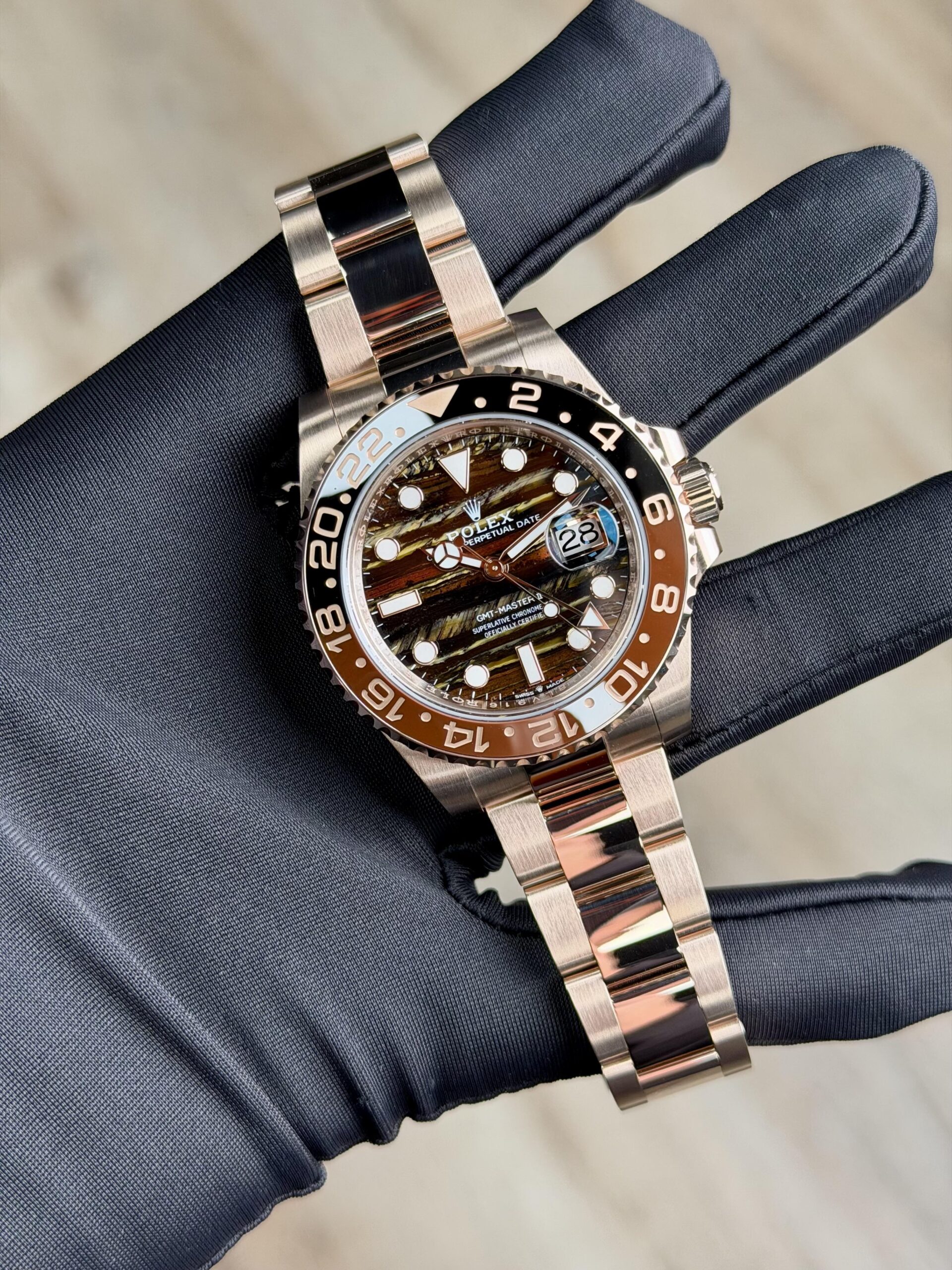 Rolex GMT-Master II 40 Tiger Iron Root Beer Black Oyster 2026 Unworn 126715CHNR