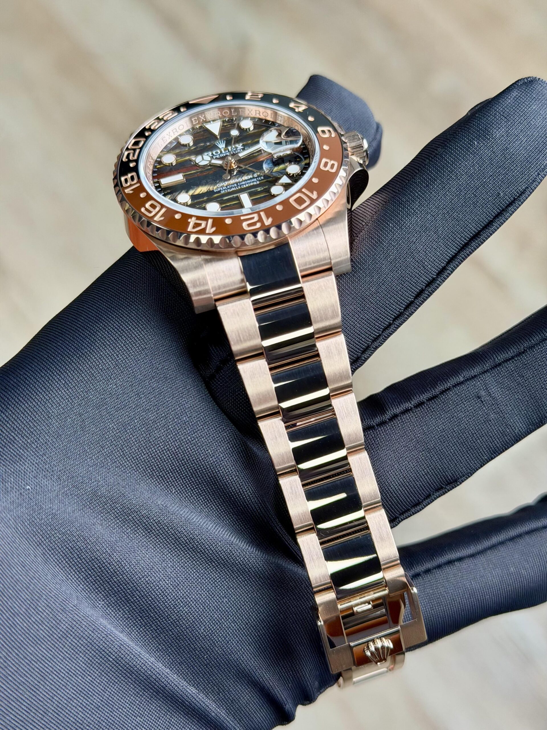 Rolex GMT-Master II 40 Tiger Iron Root Beer Black Oyster 2026 Unworn 126715CHNR
