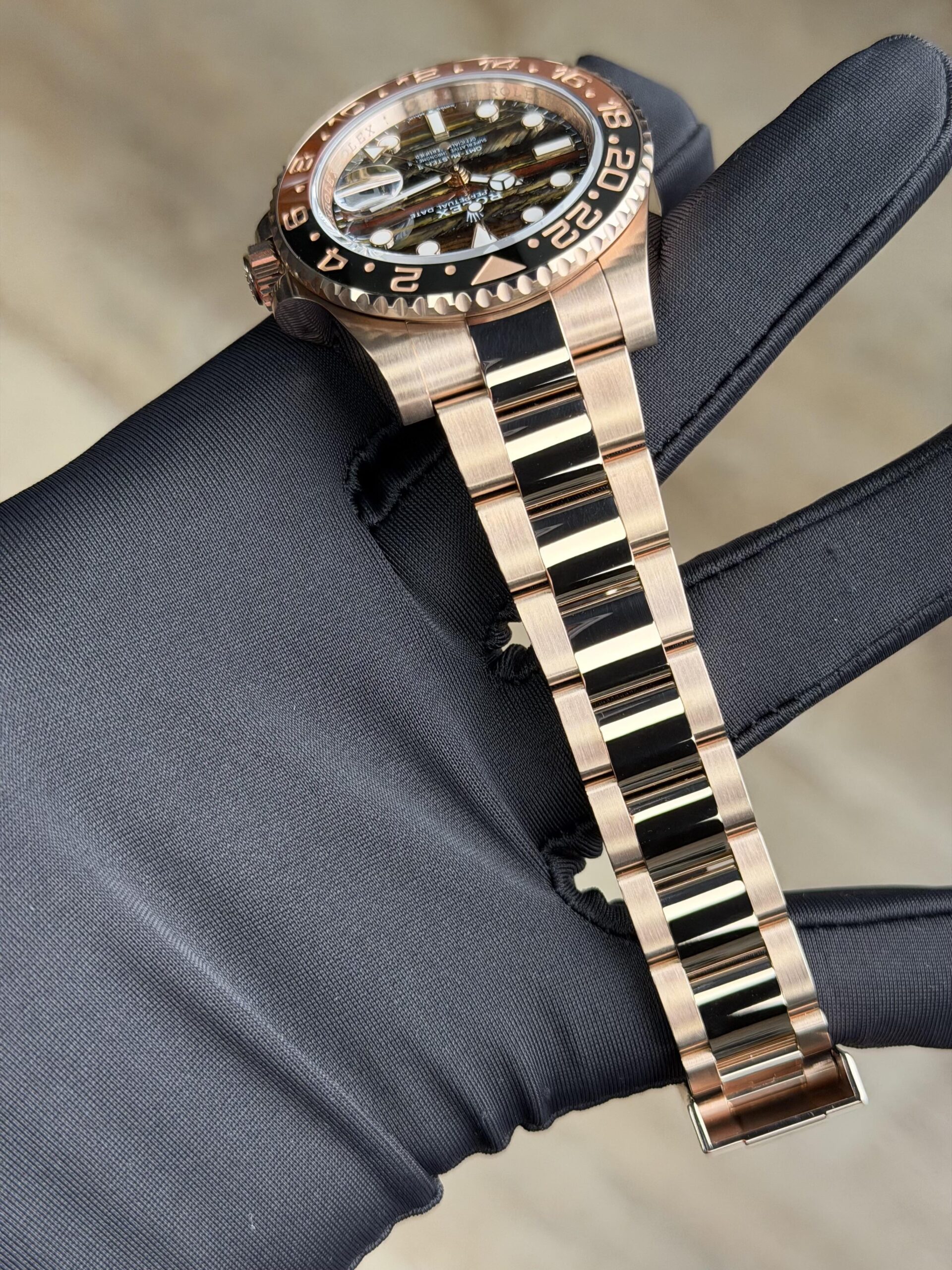 Rolex GMT-Master II 40 Tiger Iron Root Beer Black Oyster 2026 Unworn 126715CHNR