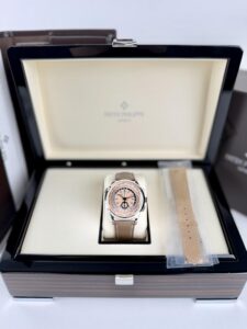 Patek Philippe Complications World Time Rose Glit Motif 2026 Unworn 5935A-001