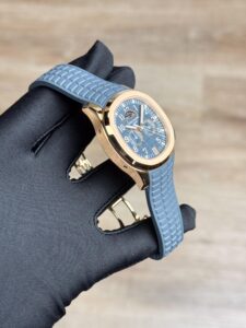 Patek Philippe Aquanaut Annual Calendar Blue Unworn 5261R-001