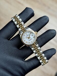 Rolex Datejust 26 White Roman Fluted Jubilee Preowned 179173