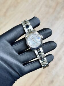 Rolex Datejust 28 MOP Pearl Diamond Fluted Oyster Preowned 2017 279174