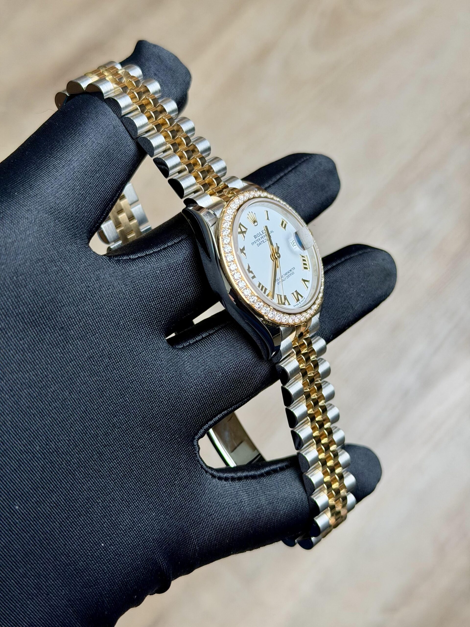 Rolex Datejust 31 White Roman Diamond Bezel Jubilee 2026 Unworn 278383RBR
