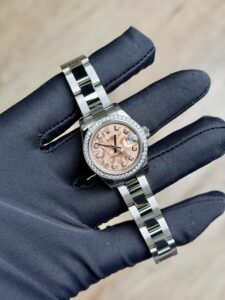 Rolex Datejust 26 Pink Rose Flakes Diamond Oyster Preowned 2017 179384RBR