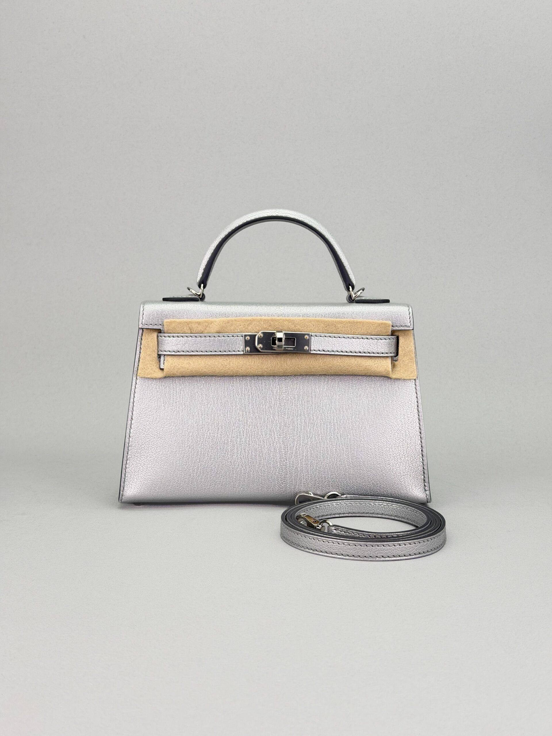 Hermes Mini Kelly 20 Chevre Chamkilight Agente Palladium Hardware K Stamp 2025