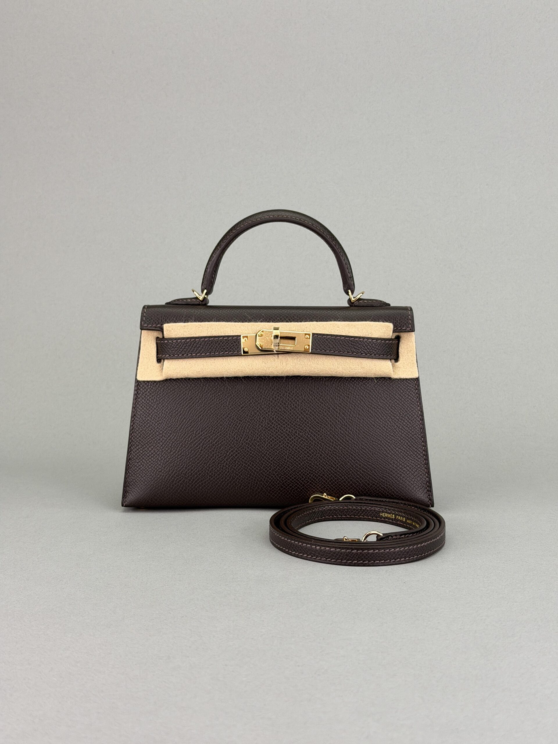 HERMES Mini Kelly 20 Sellier Epsom Bai Brun Permabrass Hardware G 2026