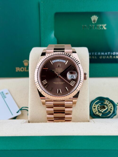 Rolex Day-date 40 Chocolate Roman Fluted President Preowned 2024 228235