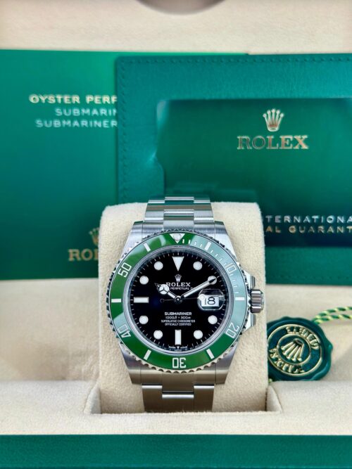 Rolex Submariner Date 41 Black/Green Oyster Preowned 2021 126610LV