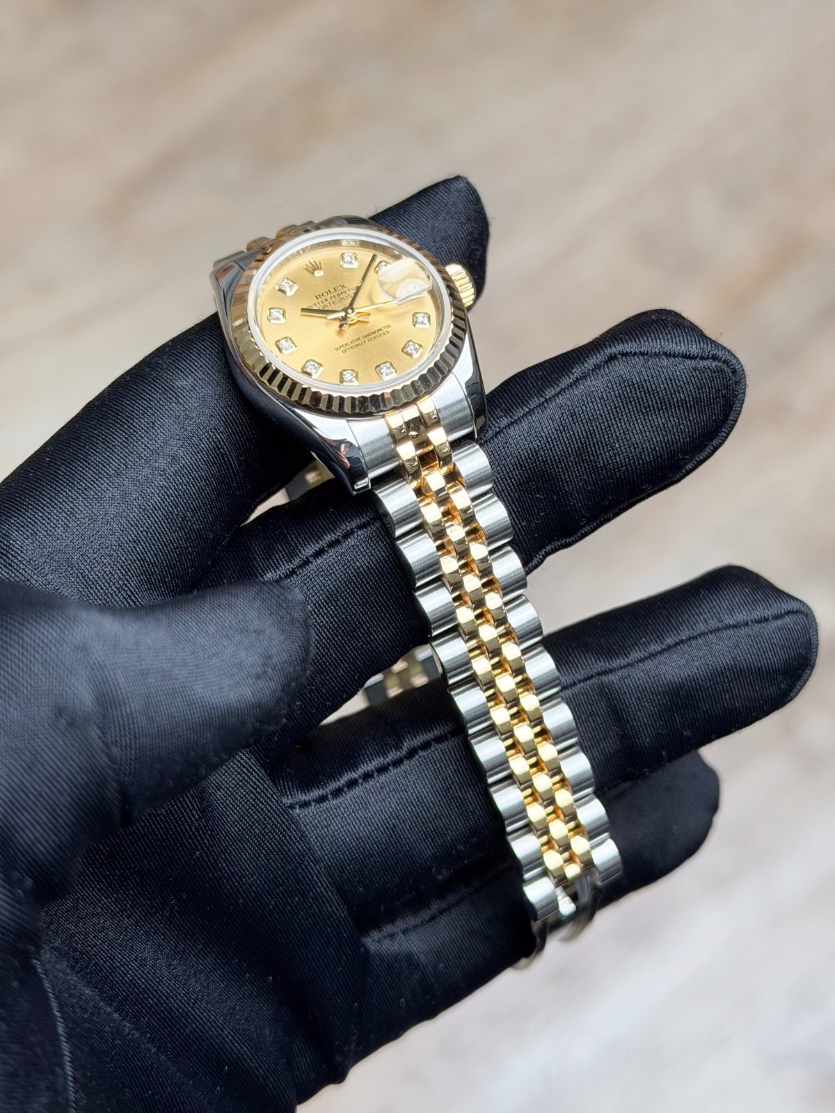 Rolex Datejust 26 Champagne Diamond Fluted Jubilee Preowned 2005 Full 179173