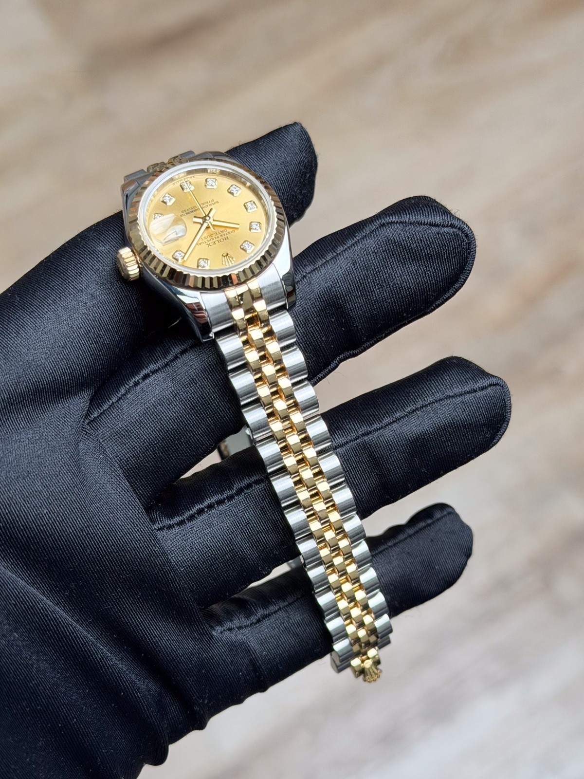 Rolex Datejust 26 Champagne Diamond Fluted Jubilee Preowned 2005 Full 179173
