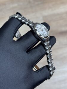 Rolex Datejust 26 MOP Pearl Roman Fluted Jubilee Preowned 2008 179174